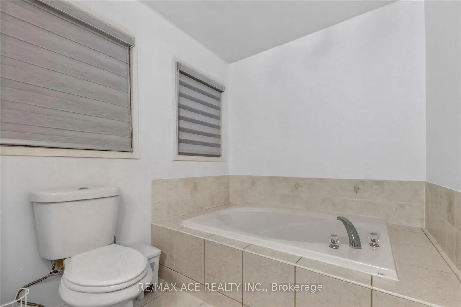 Photo 30 of Unit Main, 35 Angier Crescent, Ajax, South East — HOMEH