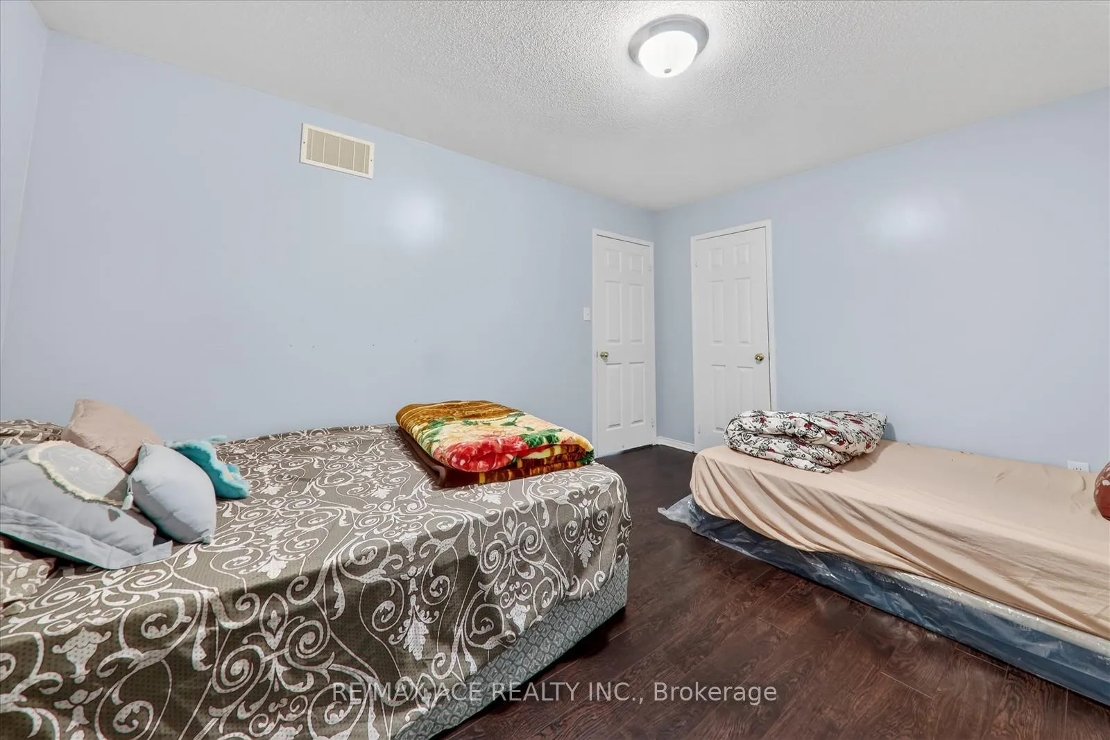 Photo 32 of Unit Main, 35 Angier Crescent, Ajax, South East — HOMEH