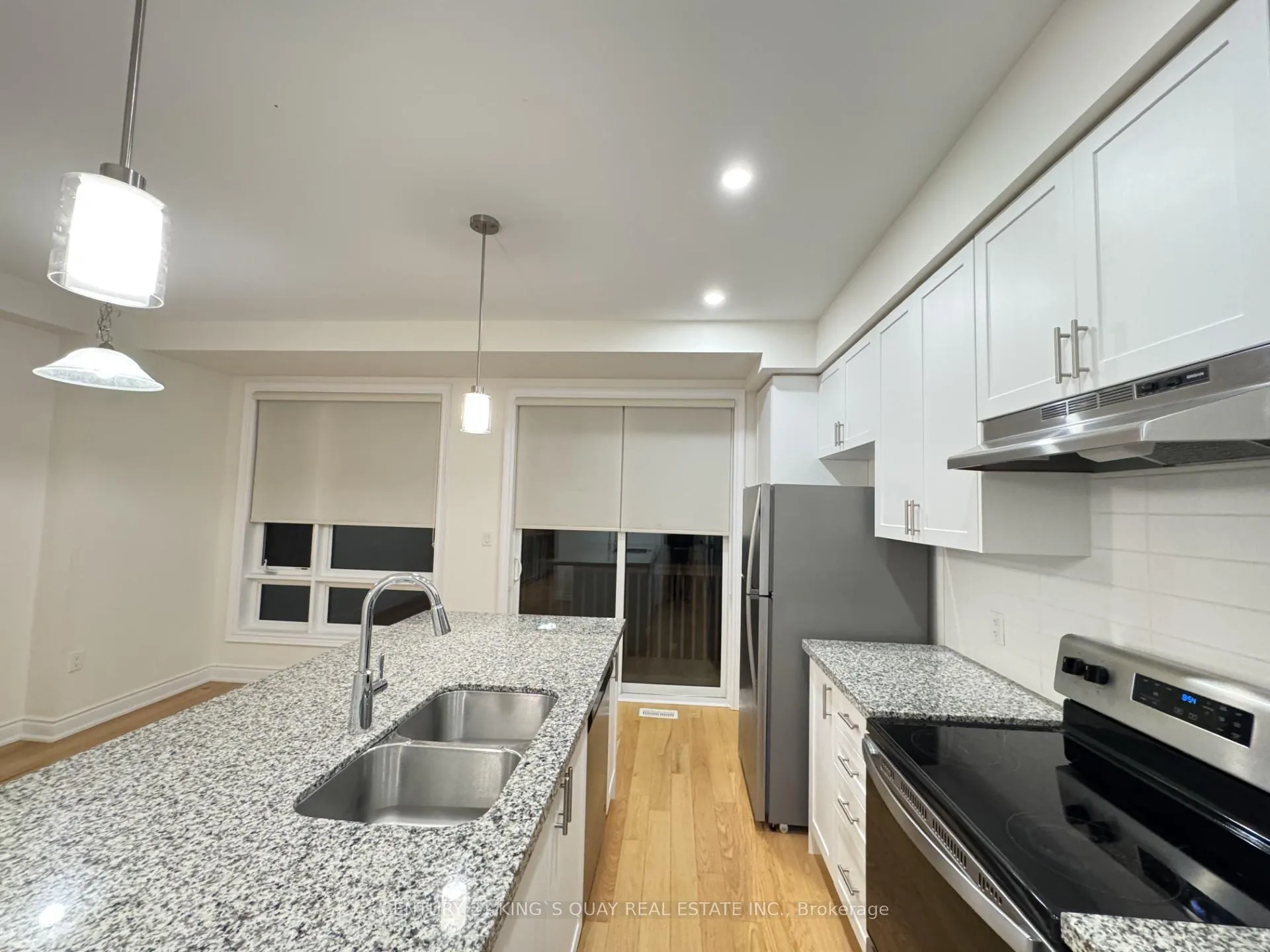 Photo 2 of 38 Lake Trail Way, Whitby, Brooklin — HOMEH
