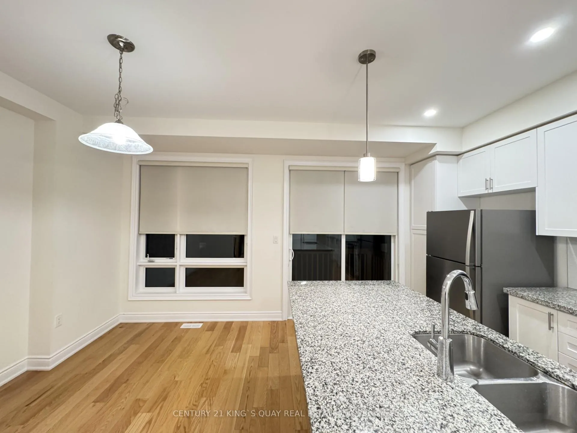 Photo 3 of 38 Lake Trail Way, Whitby, Brooklin — HOMEH