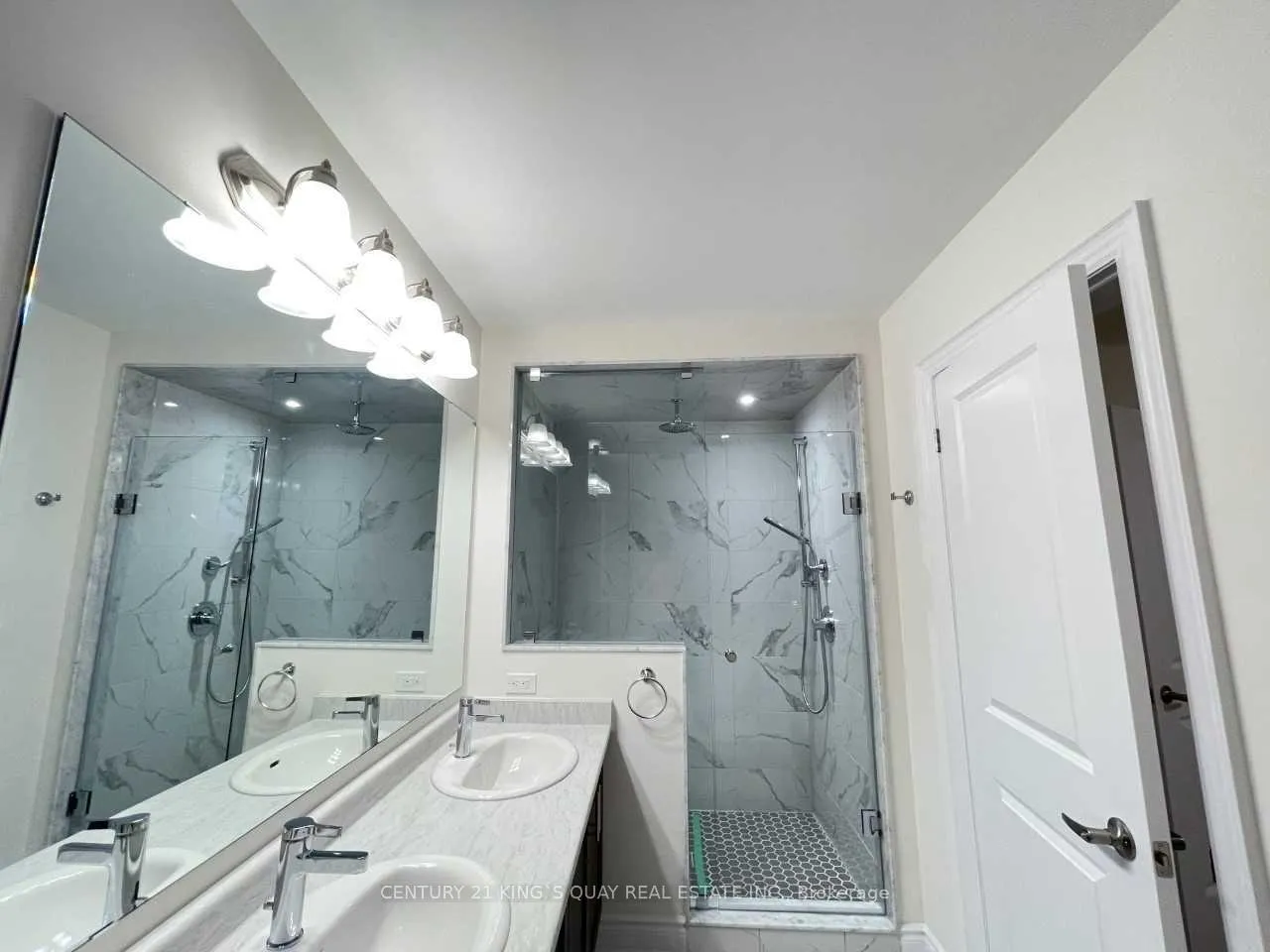 Photo 14 of 38 Lake Trail Way, Whitby, Brooklin — HOMEH
