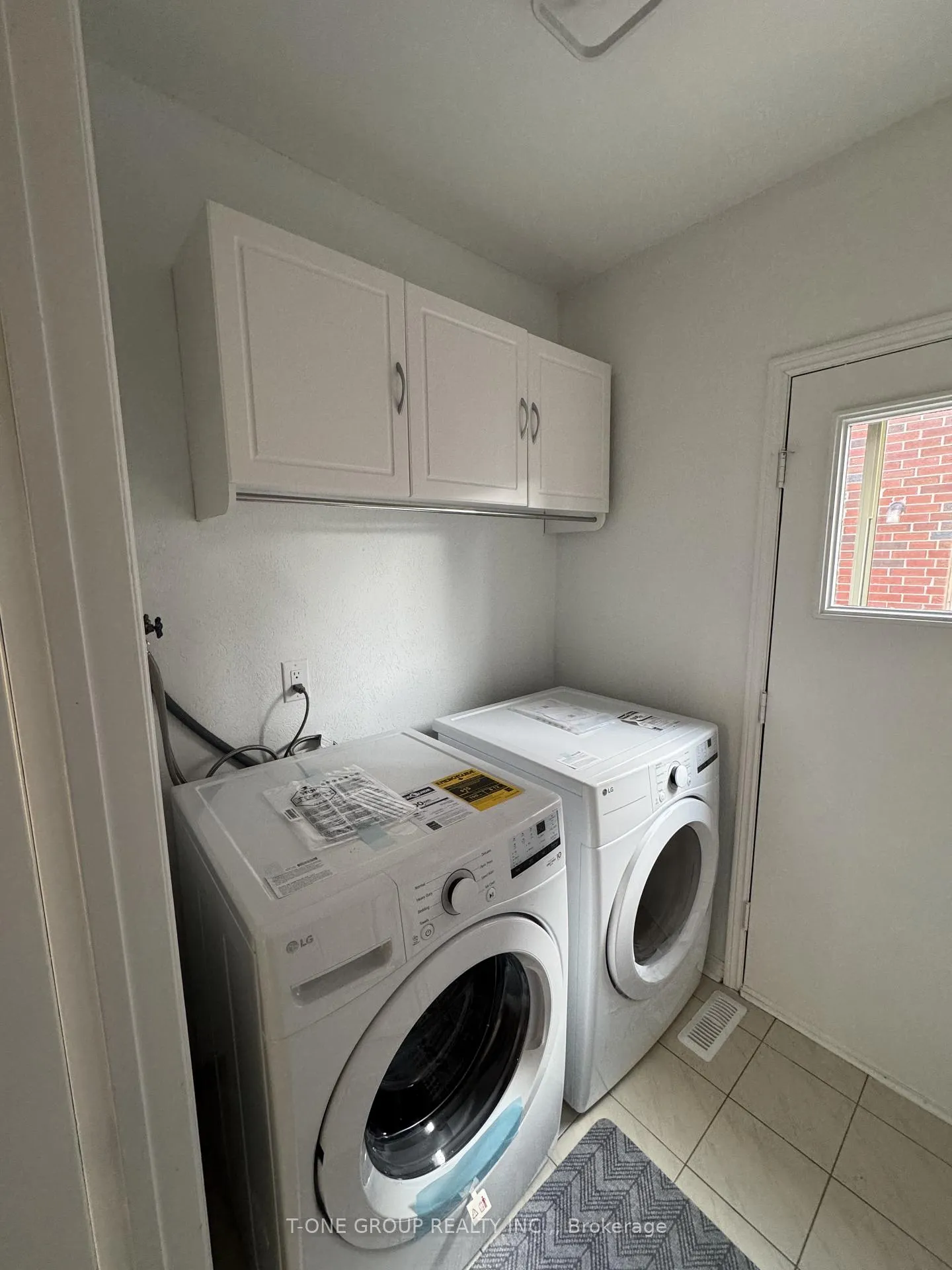 Photo 8 of 71 Links Road, Vaughan, Maple — HOMEH