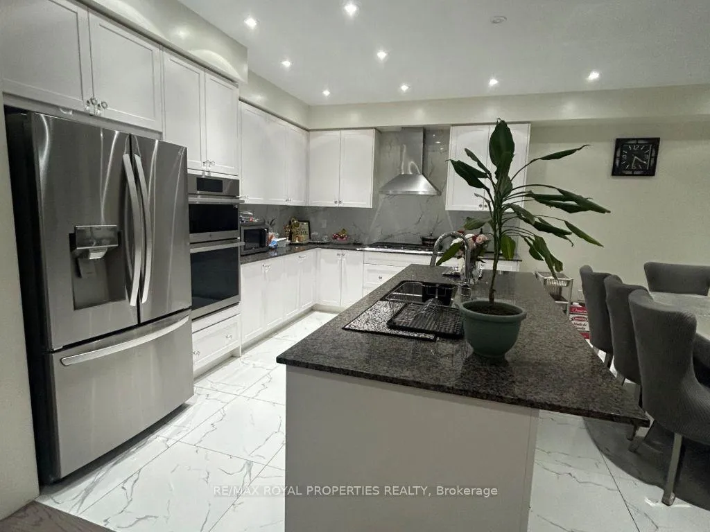 Photo 9 of 22 Hassard-Short Lane, Ajax, South East — HOMEH