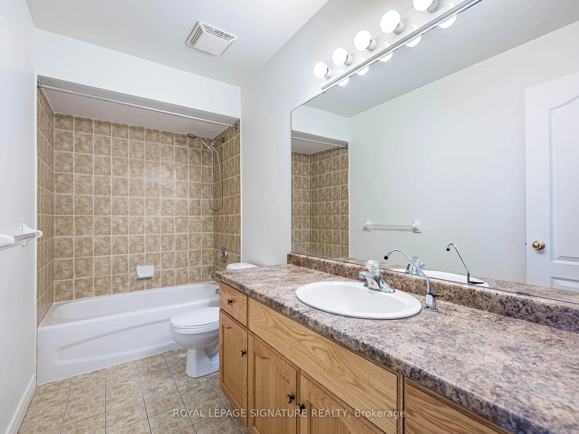 Photo 38 of 75 Olivia Place, Hamilton, Meadowlands — HOMEH