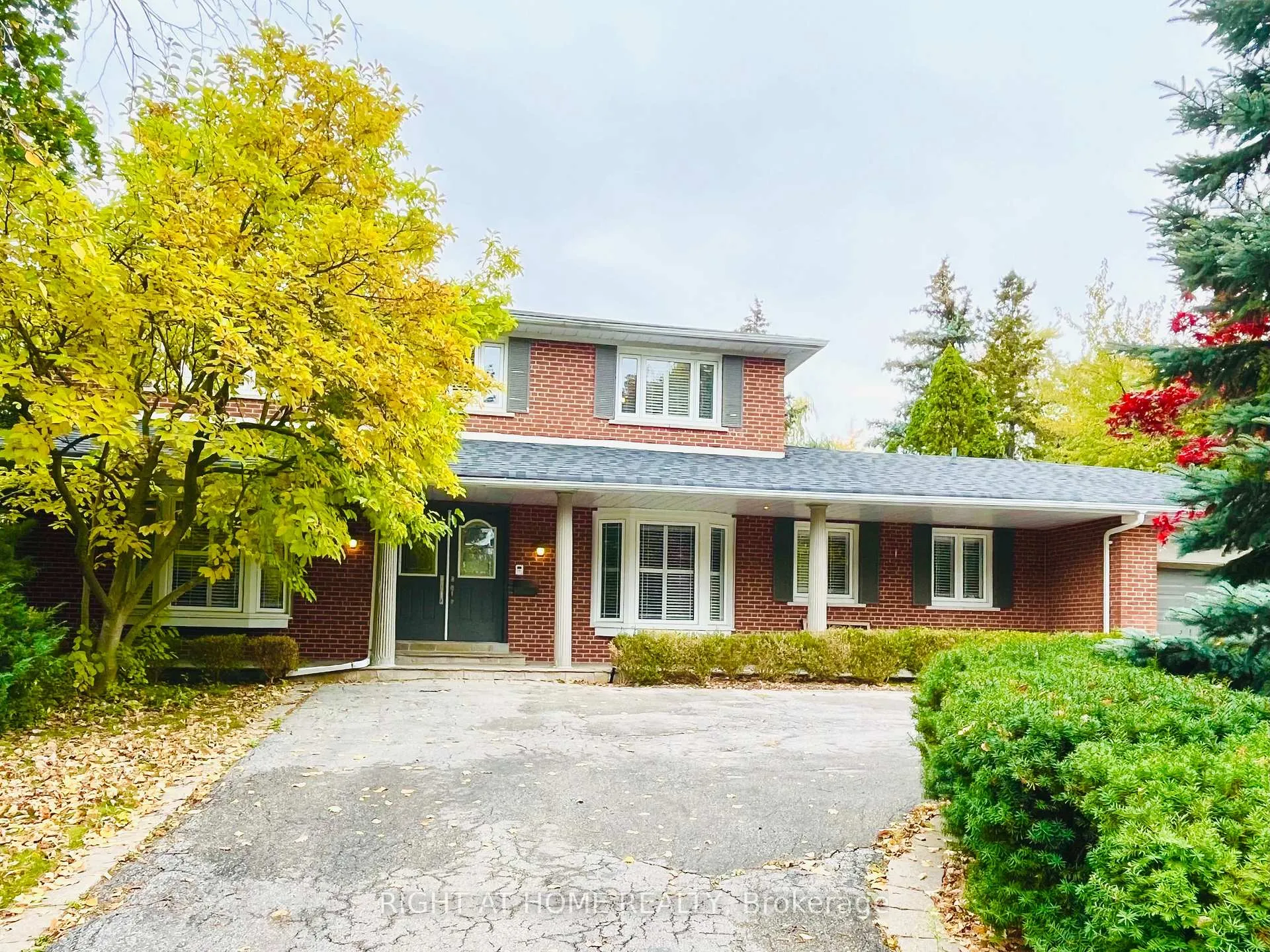 Front of 73 Laureleaf Road