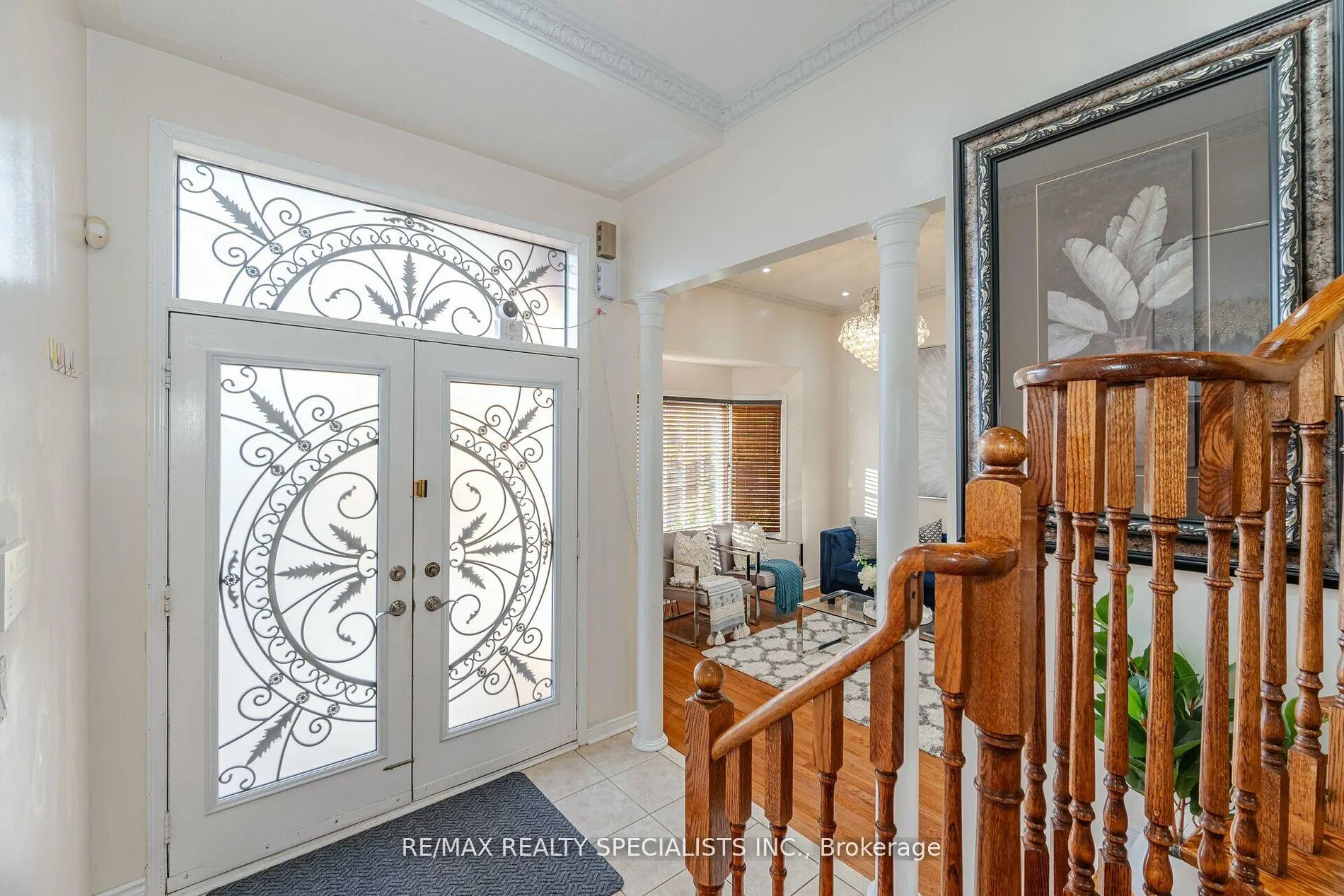 Photo 5 of 36 Dunvegan Crescent, Brampton, Fletcher's Meadow — HOMEH
