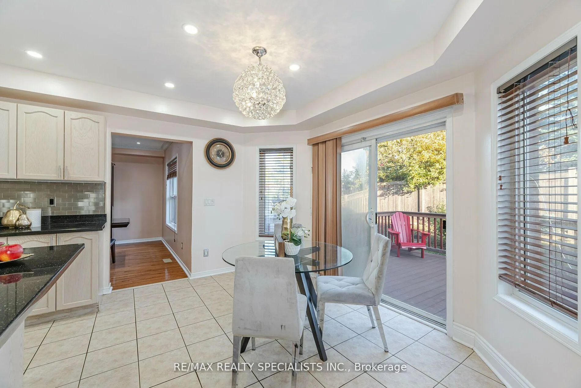 Photo 10 of 36 Dunvegan Crescent, Brampton, Fletcher's Meadow — HOMEH