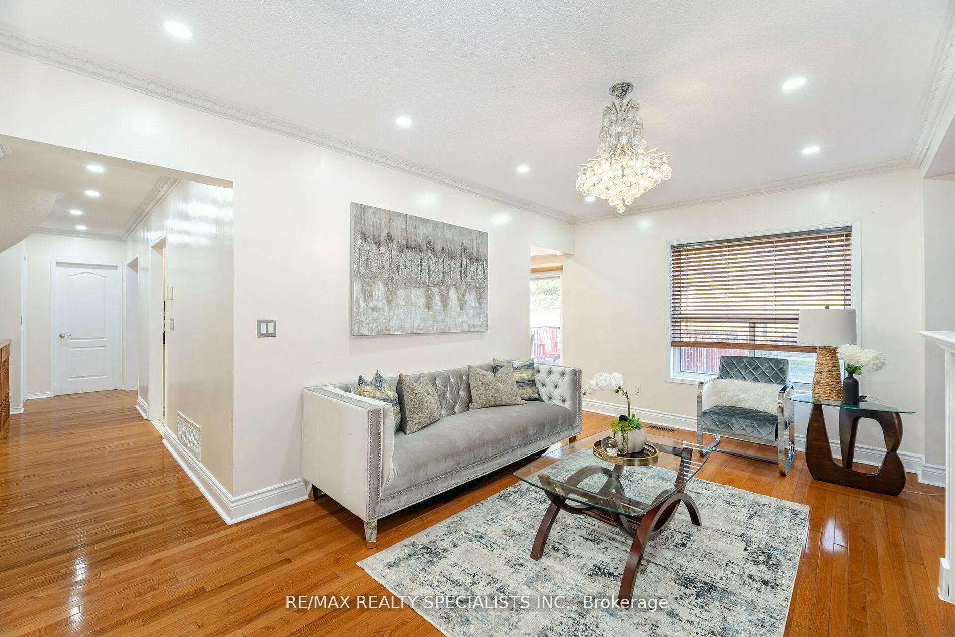 Photo 13 of 36 Dunvegan Crescent, Brampton, Fletcher's Meadow — HOMEH