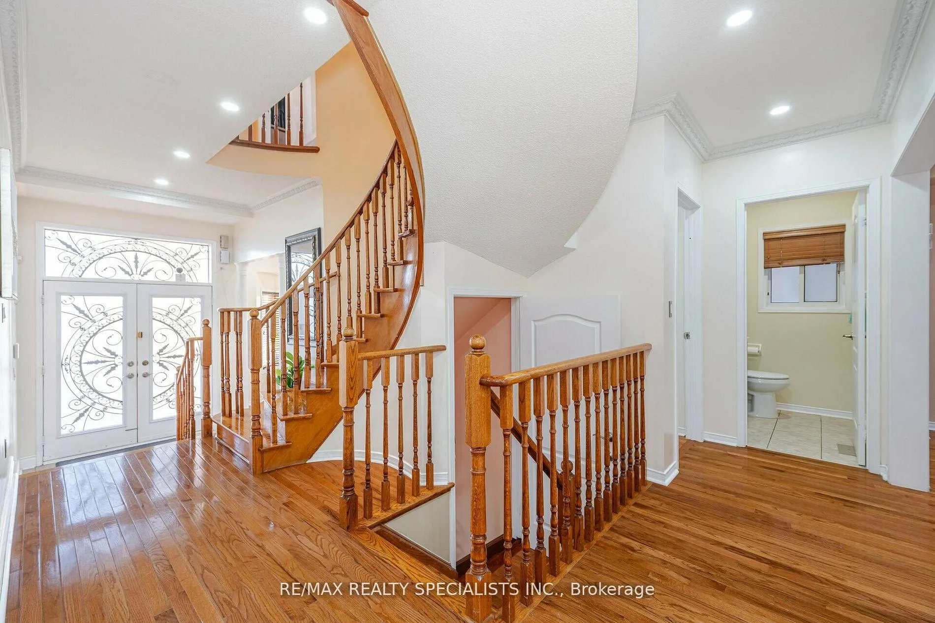 Photo 17 of 36 Dunvegan Crescent, Brampton, Fletcher's Meadow — HOMEH