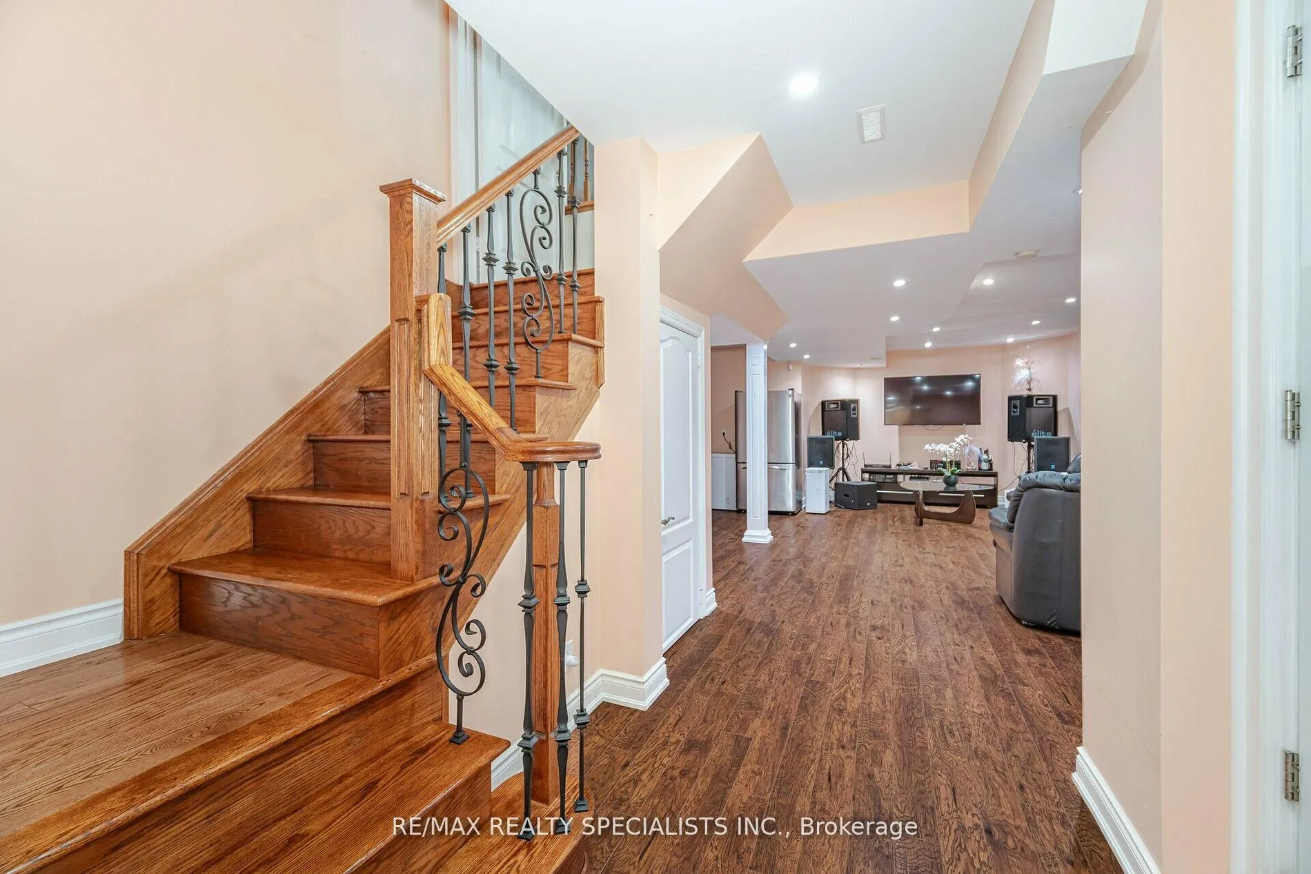 Photo 30 of 36 Dunvegan Crescent, Brampton, Fletcher's Meadow — HOMEH