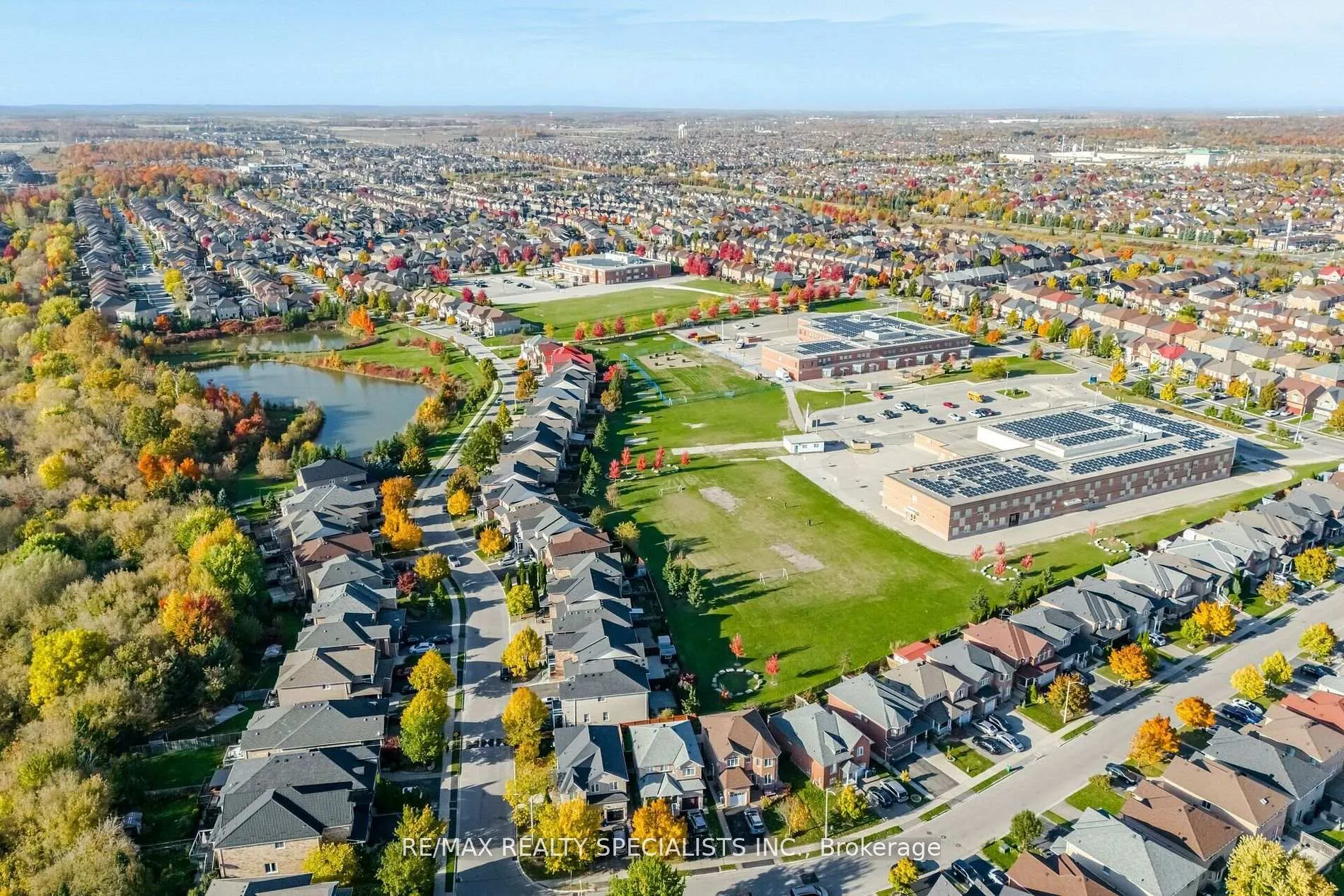 Photo 38 of 36 Dunvegan Crescent, Brampton, Fletcher's Meadow — HOMEH
