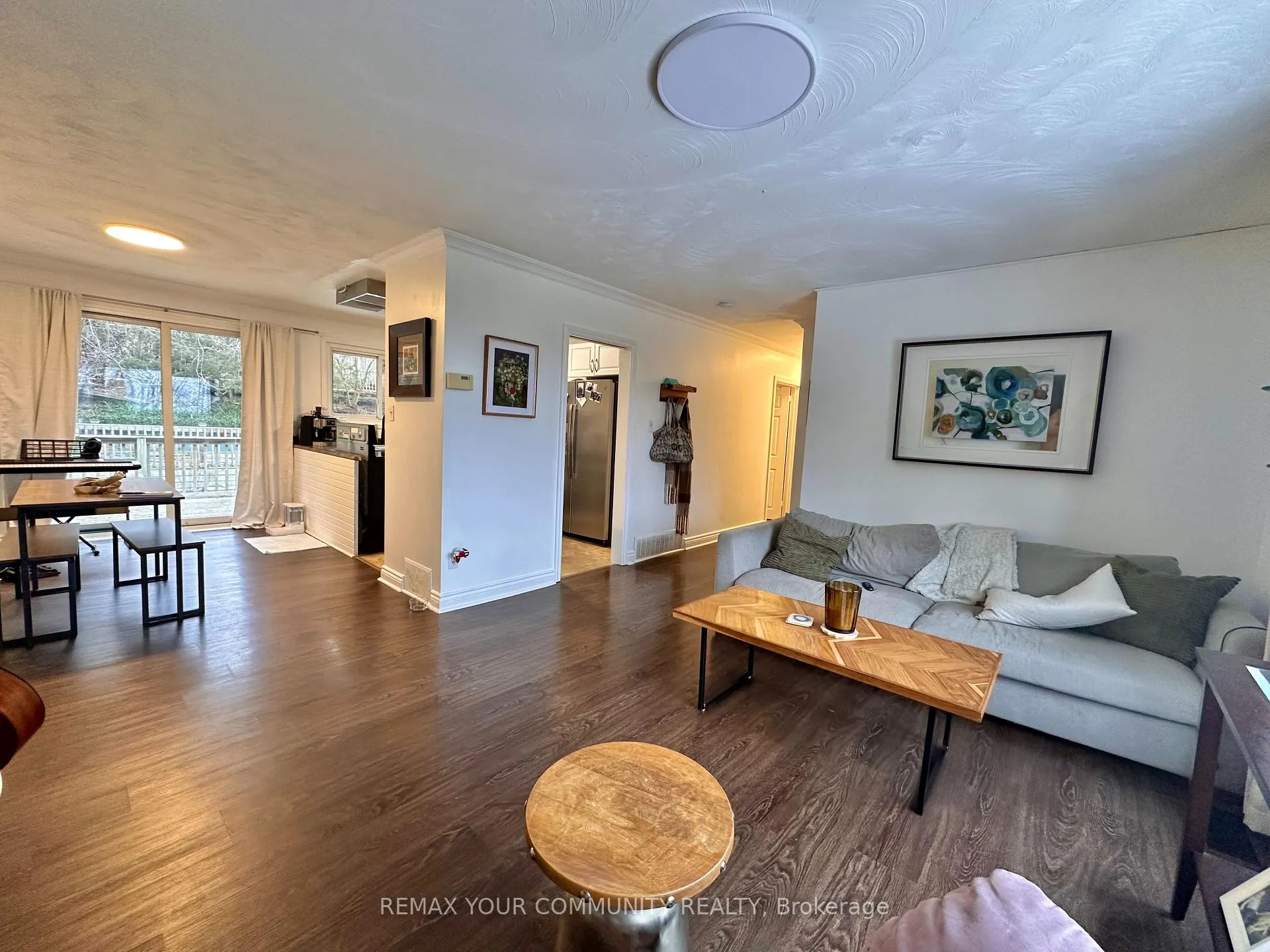 Photo 4 of 147 Grandview Street S, Oshawa, Donevan — HOMEH