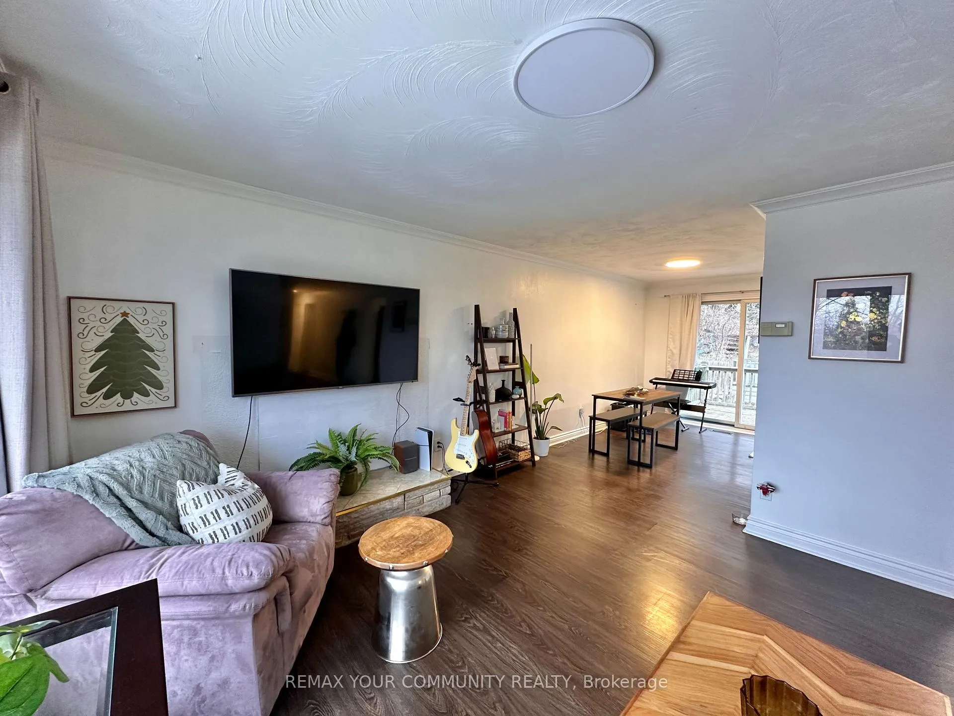 Photo 6 of 147 Grandview Street S, Oshawa, Donevan — HOMEH