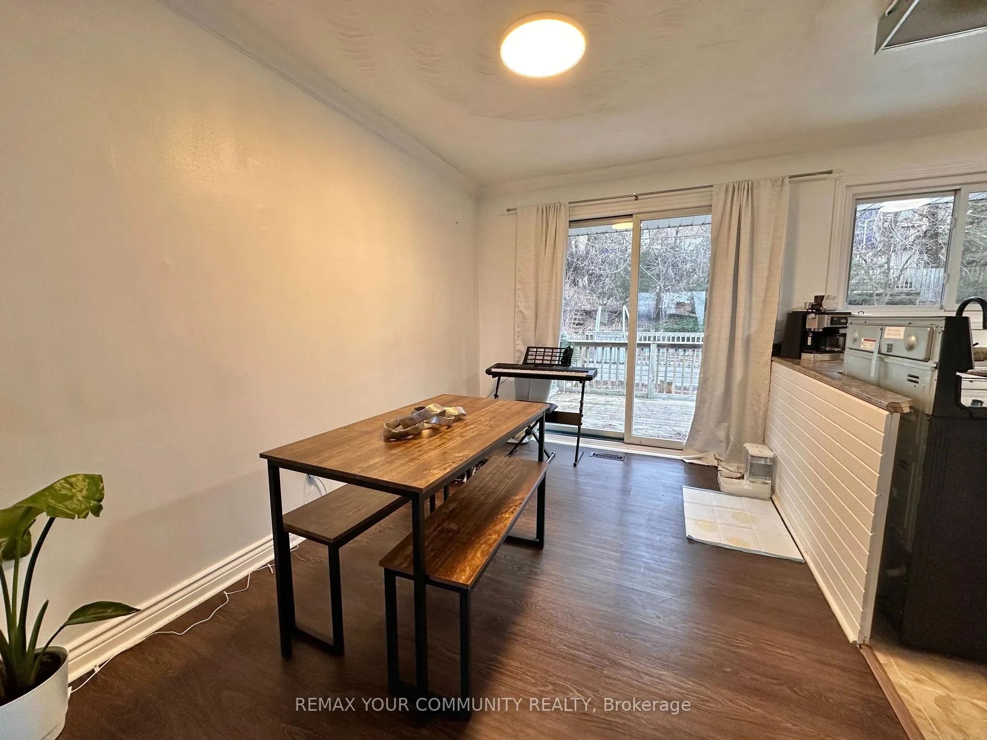 Photo 9 of 147 Grandview Street S, Oshawa, Donevan — HOMEH