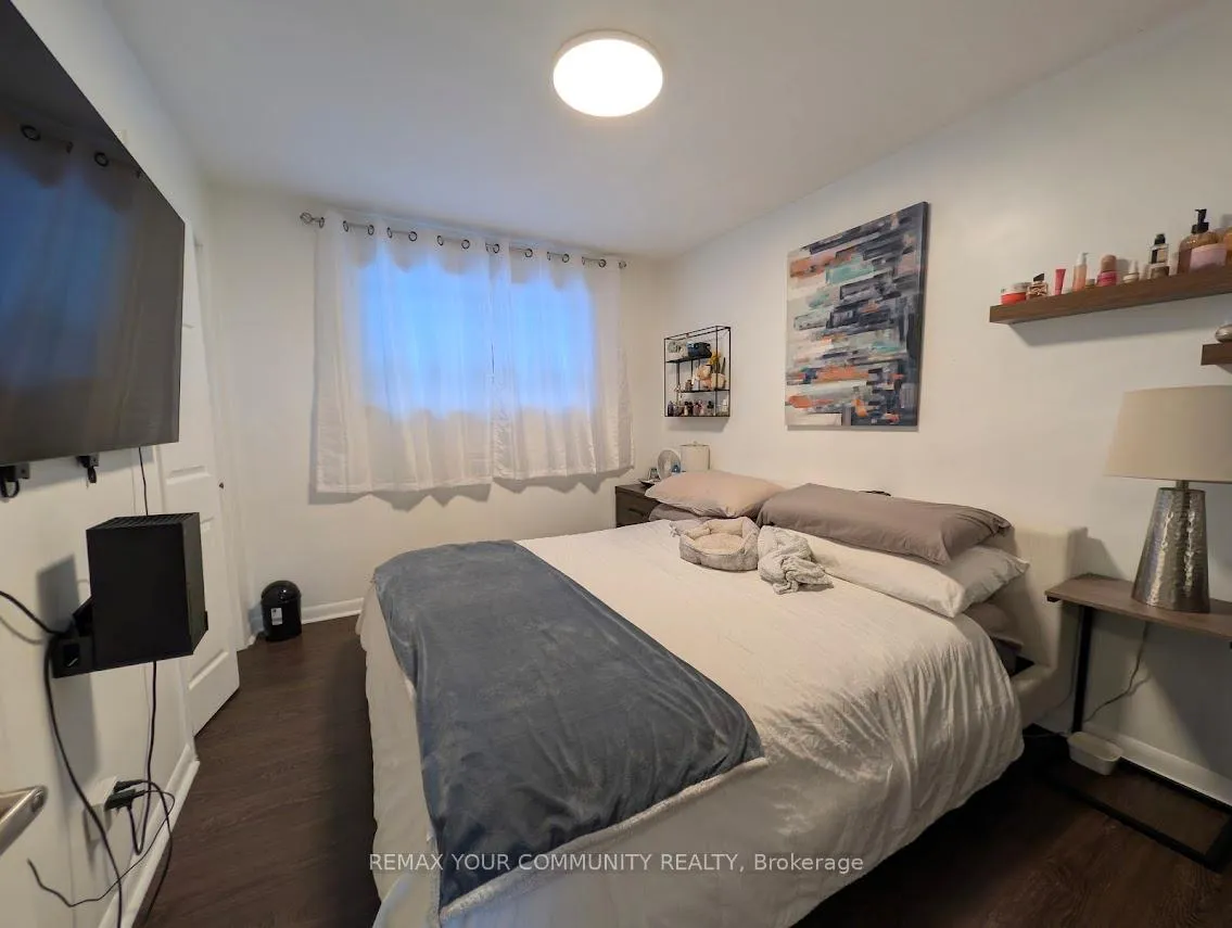 Photo 14 of 147 Grandview Street S, Oshawa, Donevan — HOMEH