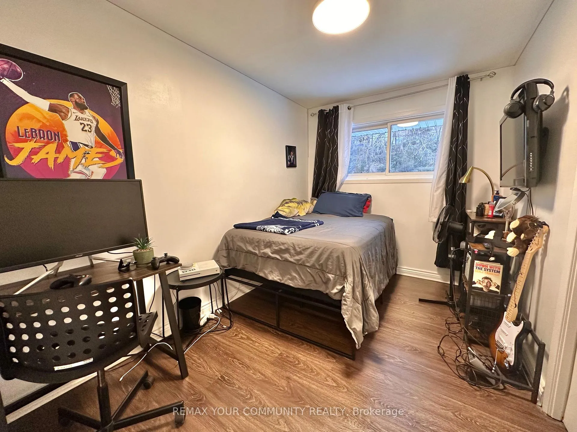 Photo 15 of 147 Grandview Street S, Oshawa, Donevan — HOMEH