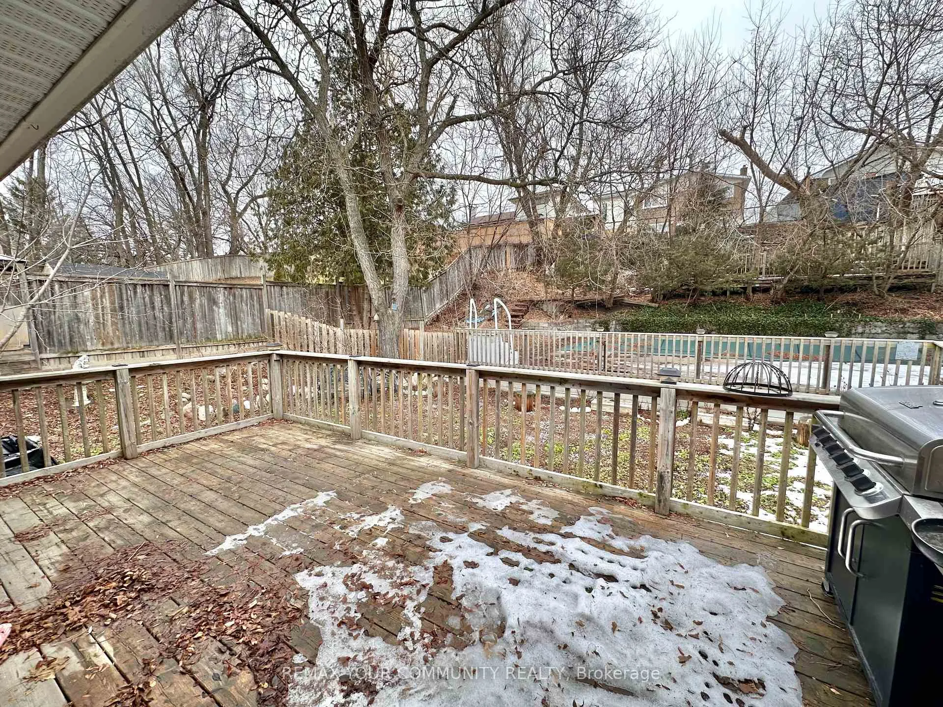 Photo 19 of 147 Grandview Street S, Oshawa, Donevan — HOMEH