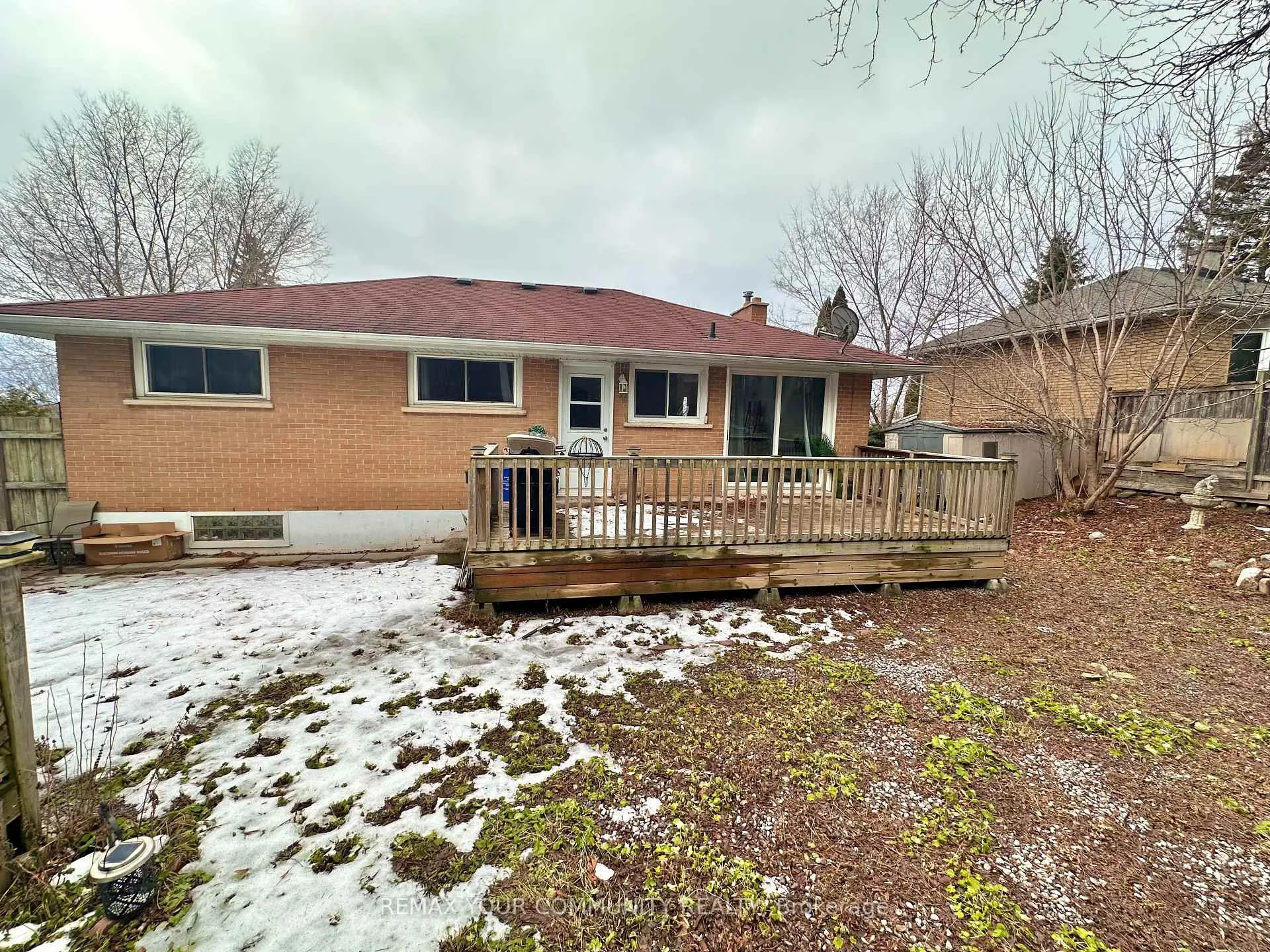 Photo 20 of 147 Grandview Street S, Oshawa, Donevan — HOMEH