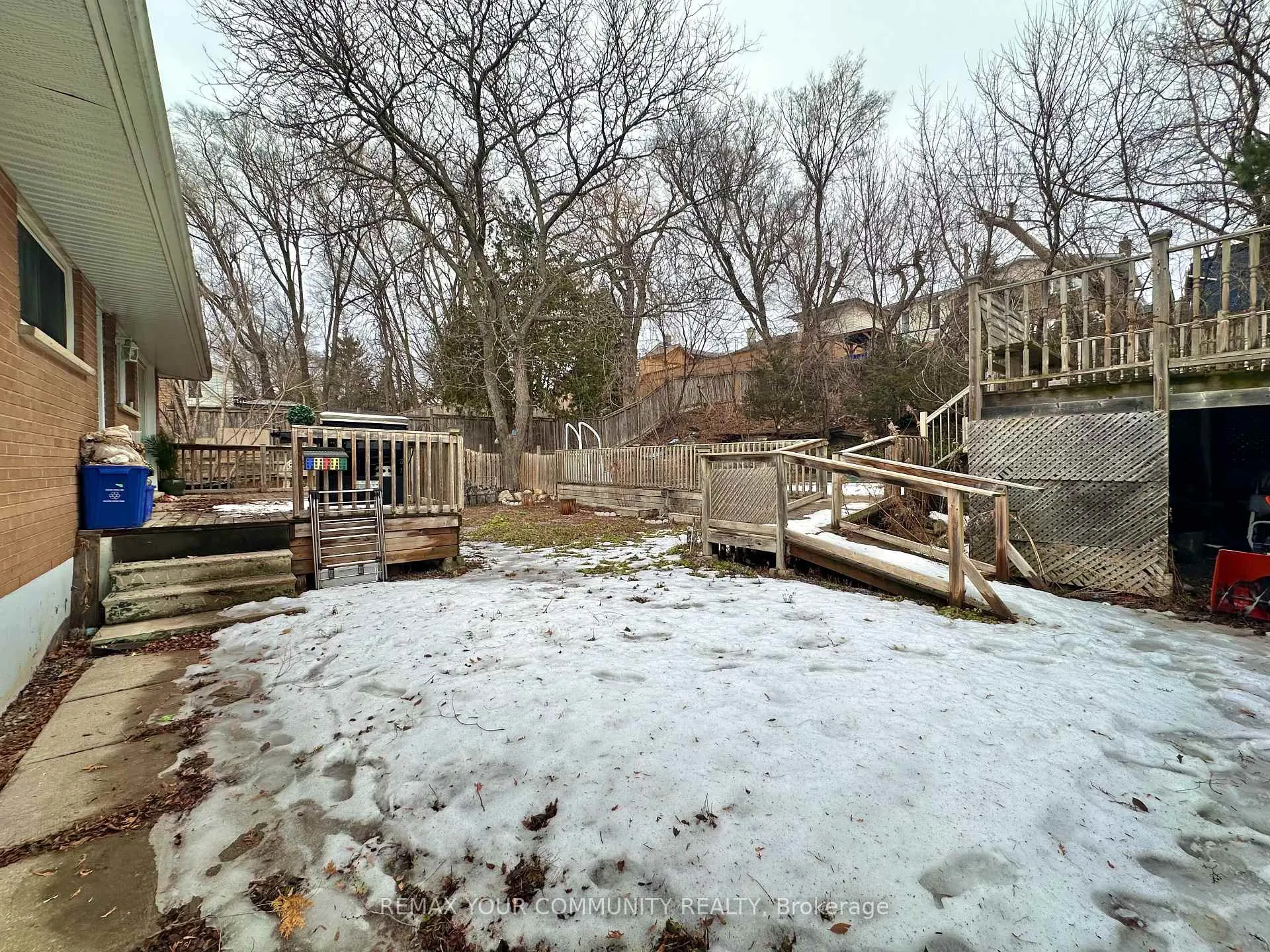 Photo 21 of 147 Grandview Street S, Oshawa, Donevan — HOMEH