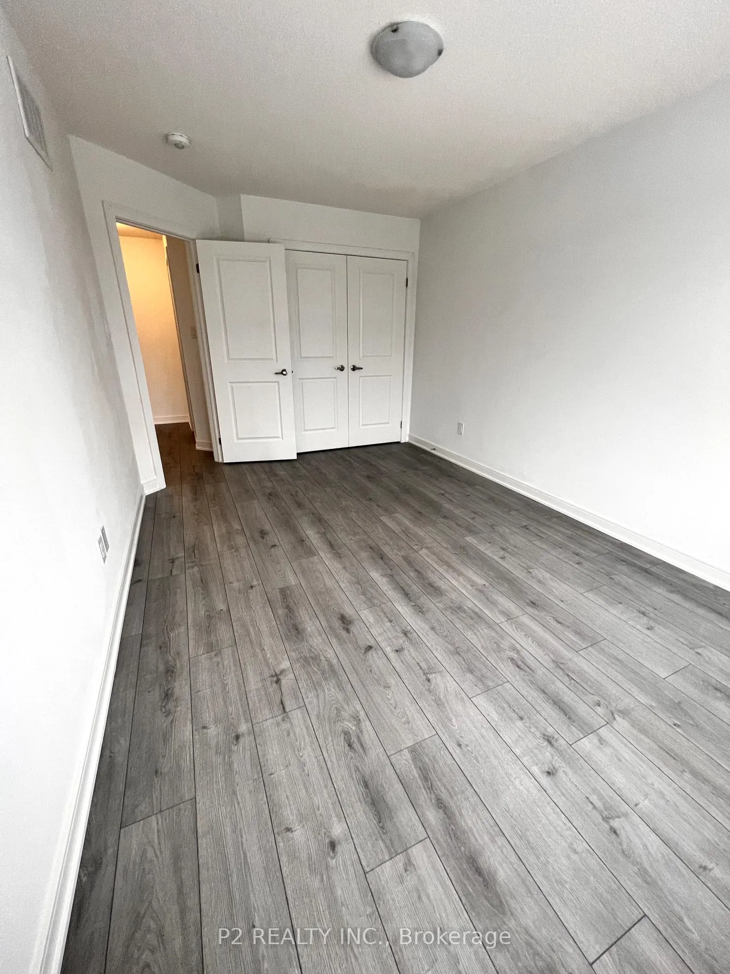 Photo 5 of 45 Spry Lane, Barrie, Innis-Shore — HOMEH