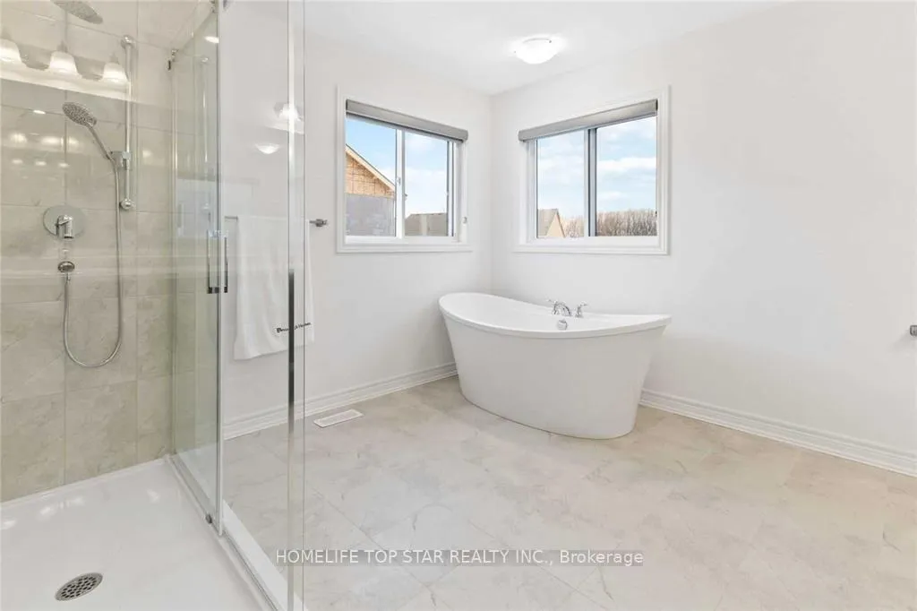 Photo 15 of 14 Rowland St Street, Clarington, Courtice — HOMEH