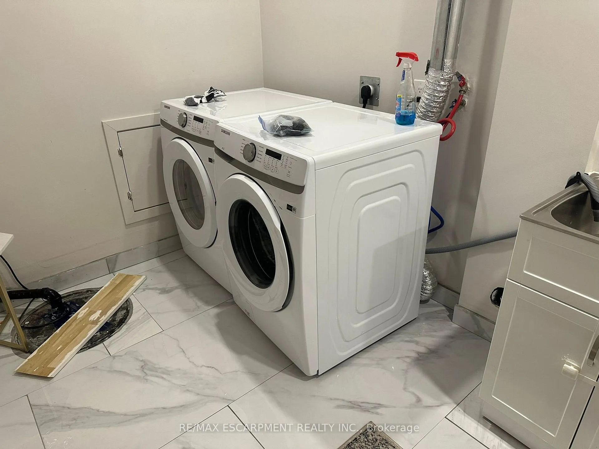 Photo 14 of Unit Lower, 24 Parker Avenue, Hamilton, Ancaster — HOMEH