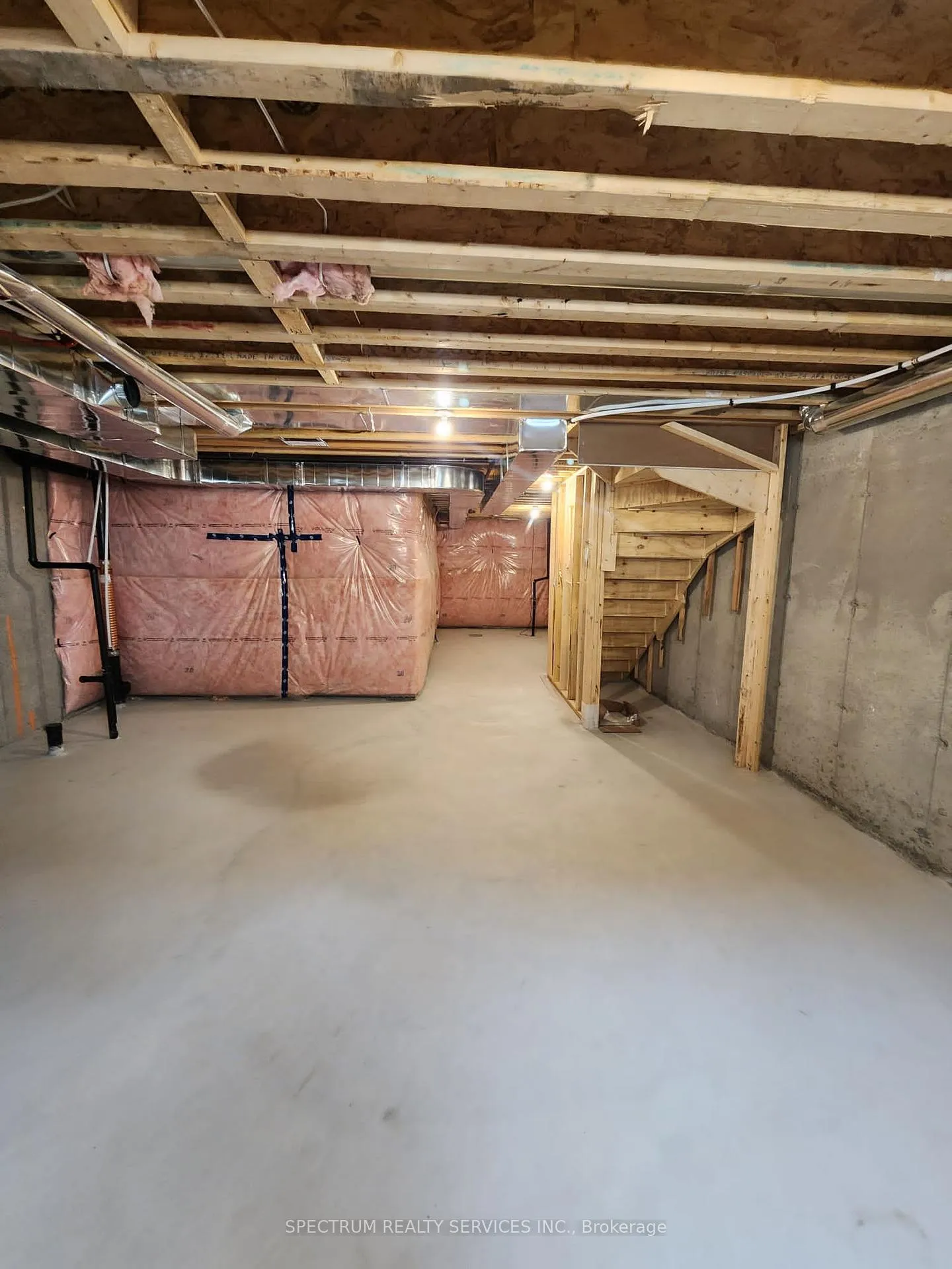 Photo 19 of 45 Milady Crescent, Barrie, Rural Barrie Southeast — HOMEH