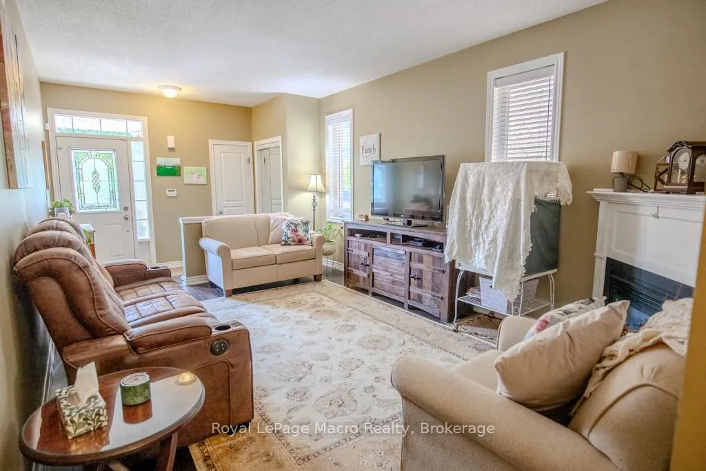 Photo 10 of 20 Springstead Avenue, Hamilton, Stoney Creek — HOMEH
