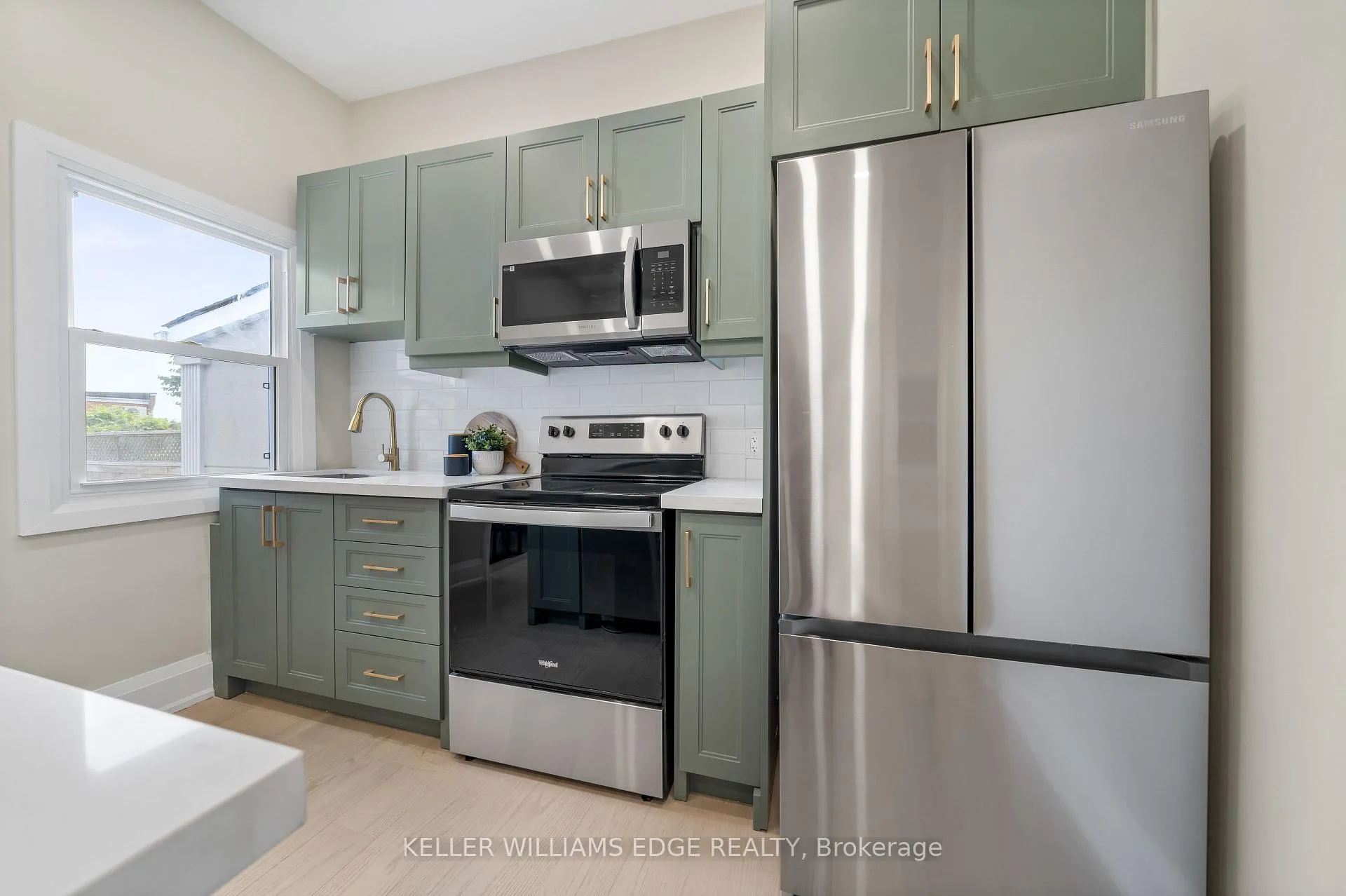 Photo 17 of 22 Windsor Street, Hamilton, Strathcona — HOMEH