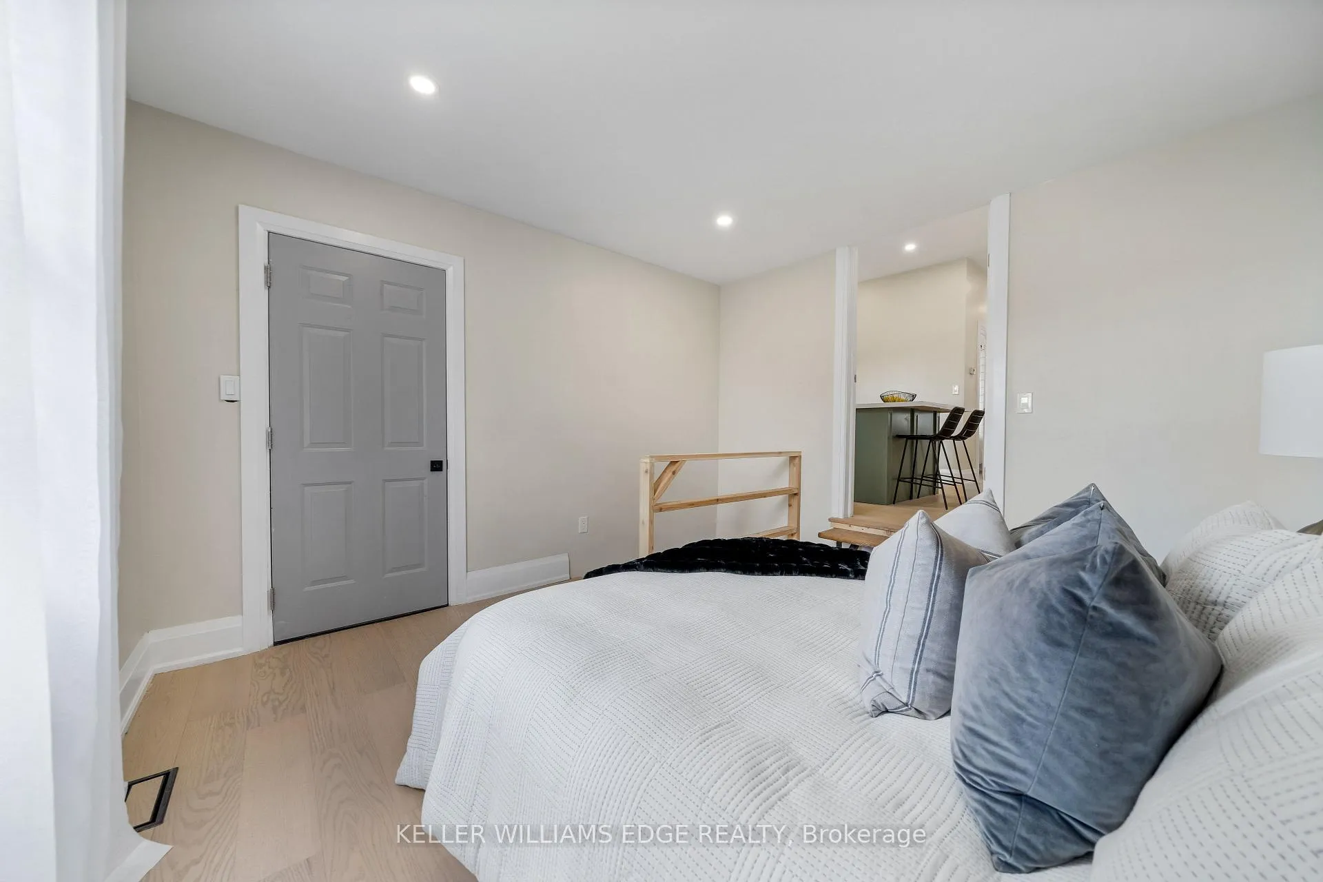 Photo 24 of 22 Windsor Street, Hamilton, Strathcona — HOMEH