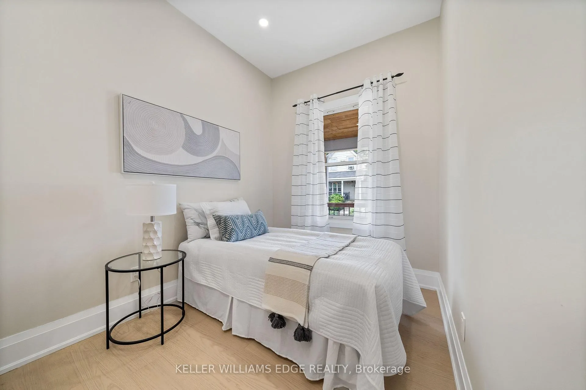 Photo 26 of 22 Windsor Street, Hamilton, Strathcona — HOMEH