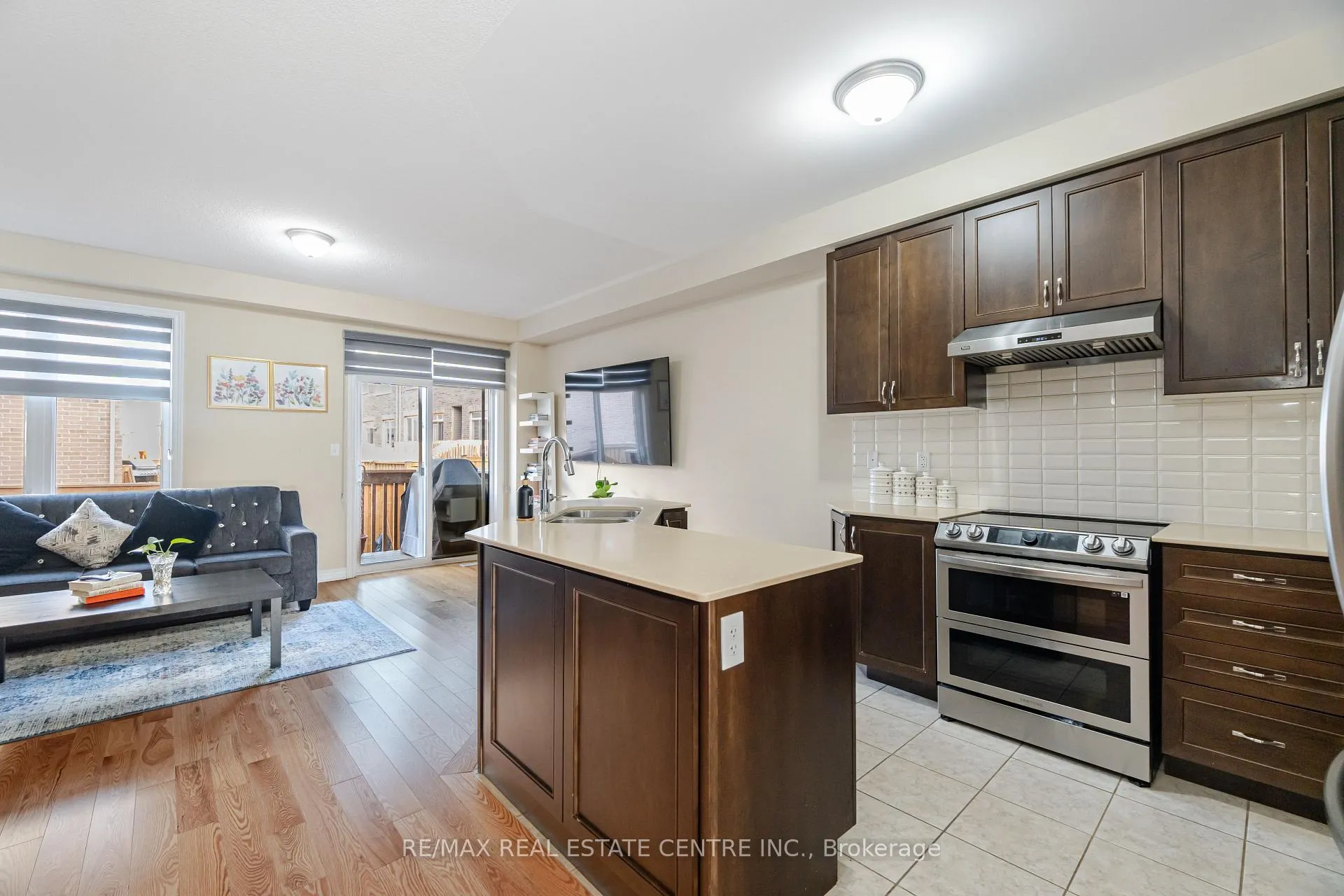 Photo 6 of 59 Benhurst Crescent, Brampton, Northwest Brampton — HOMEH