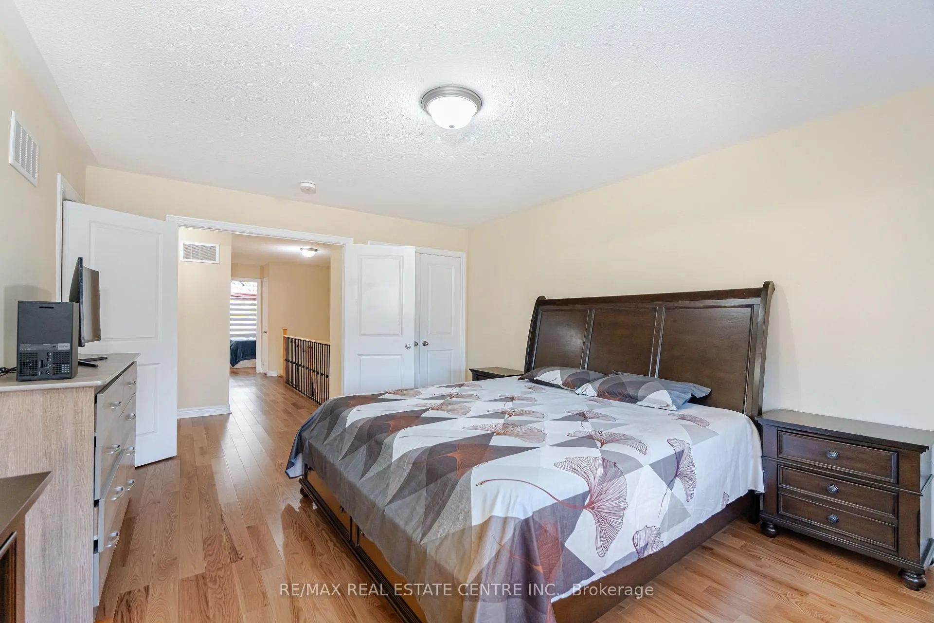 Photo 20 of 59 Benhurst Crescent, Brampton, Northwest Brampton — HOMEH
