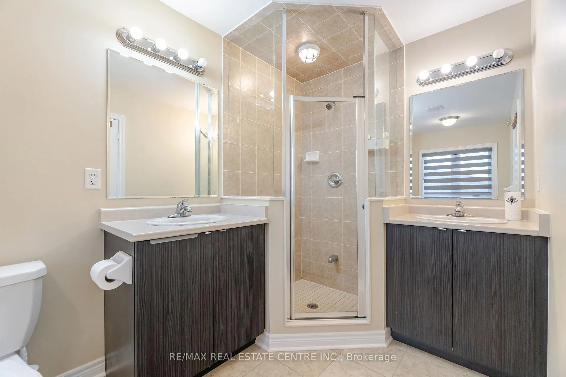 Photo 23 of 59 Benhurst Crescent, Brampton, Northwest Brampton — HOMEH