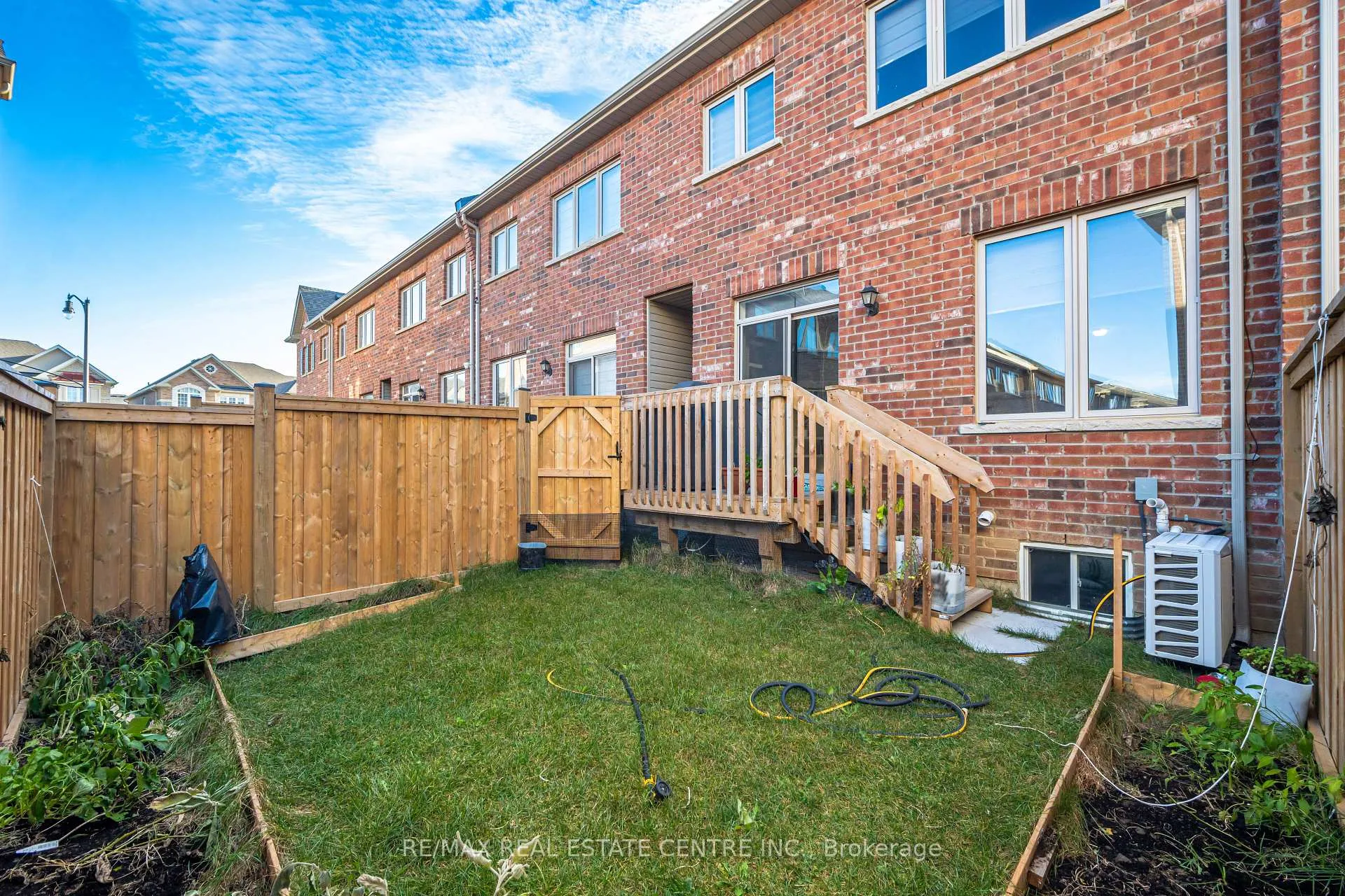 Photo 33 of 59 Benhurst Crescent, Brampton, Northwest Brampton — HOMEH