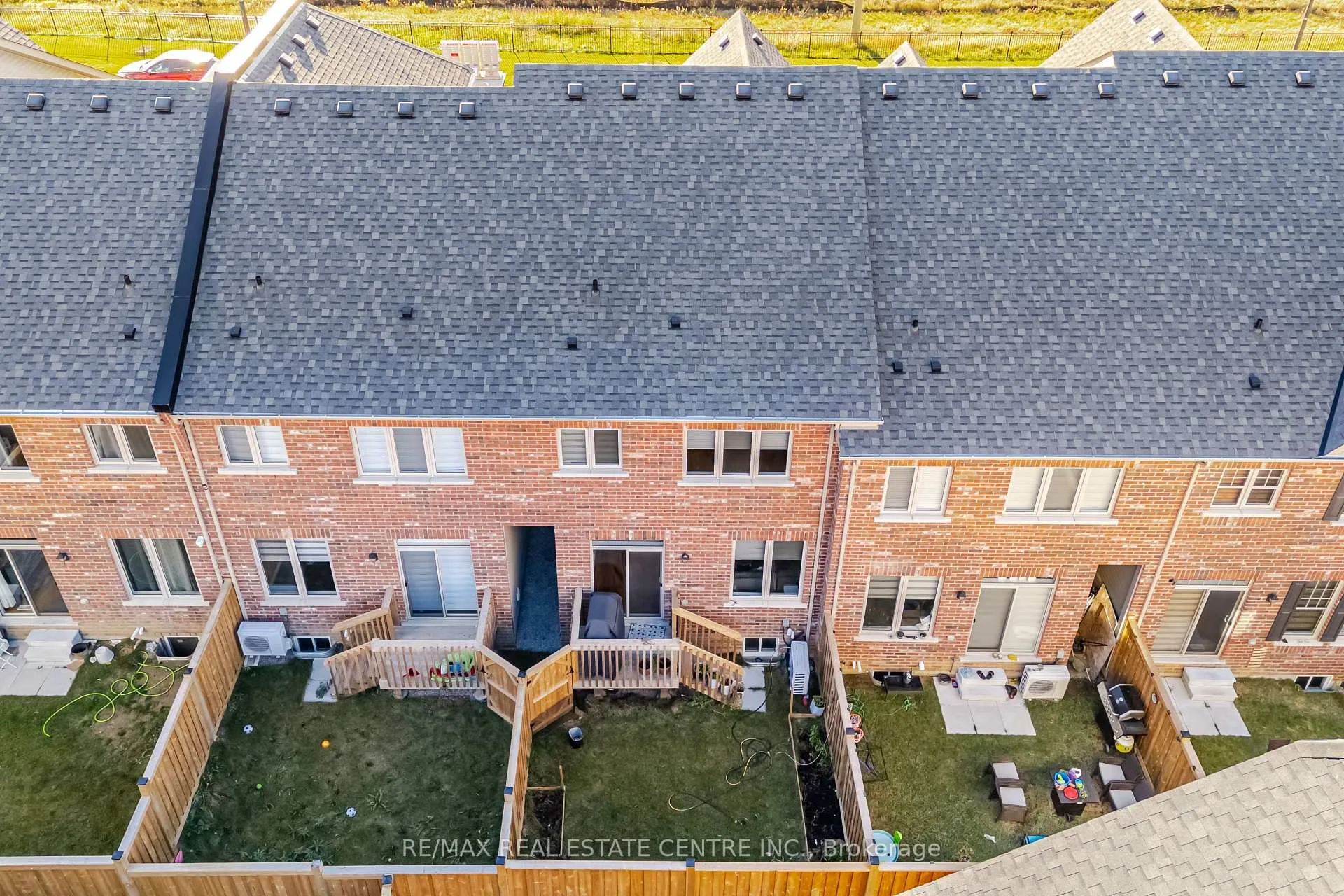 Photo 35 of 59 Benhurst Crescent, Brampton, Northwest Brampton — HOMEH