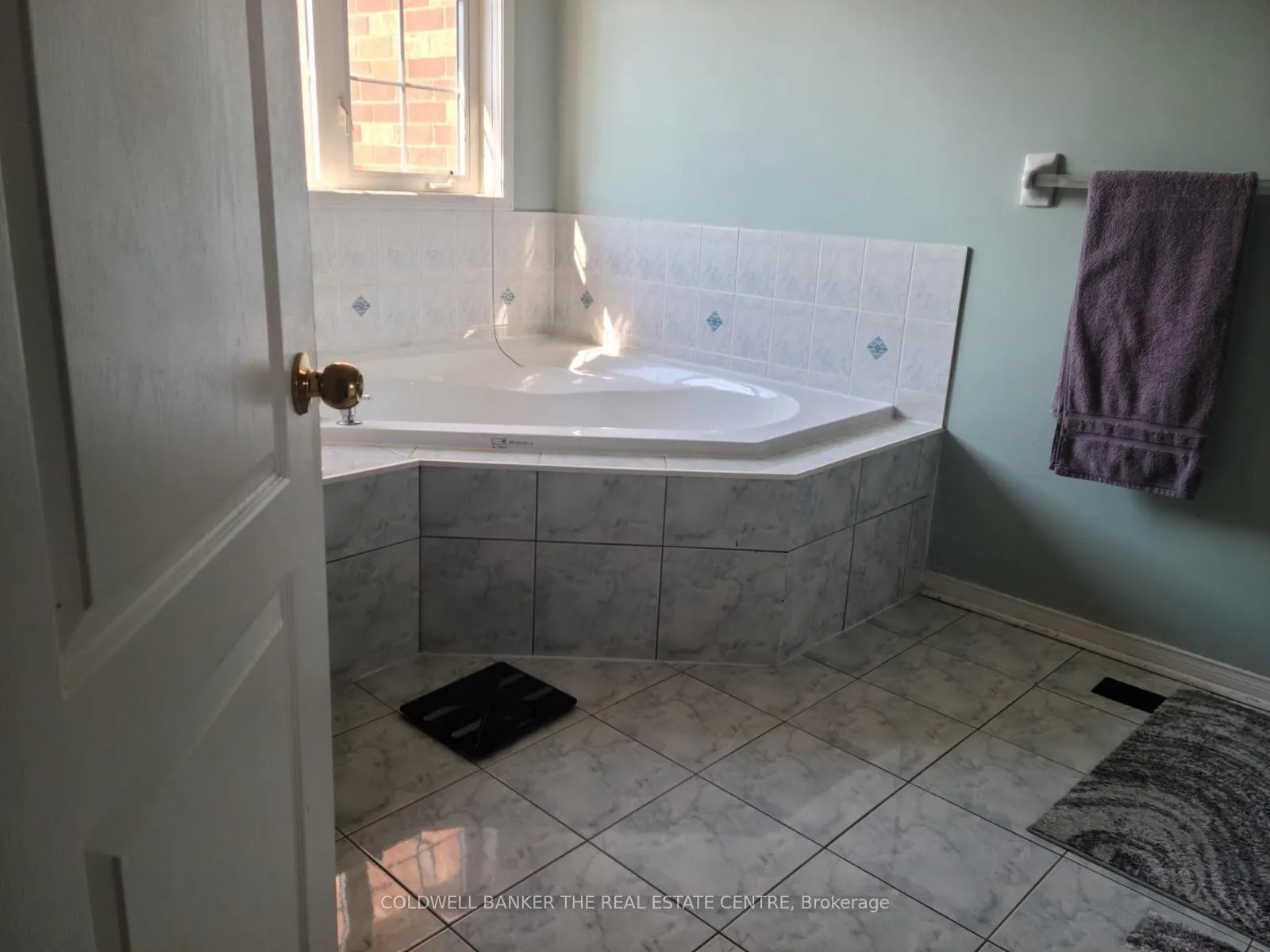 Photo 13 of Unit Upper, 1 Jarrett Court, Vaughan, Vellore Village — HOMEH