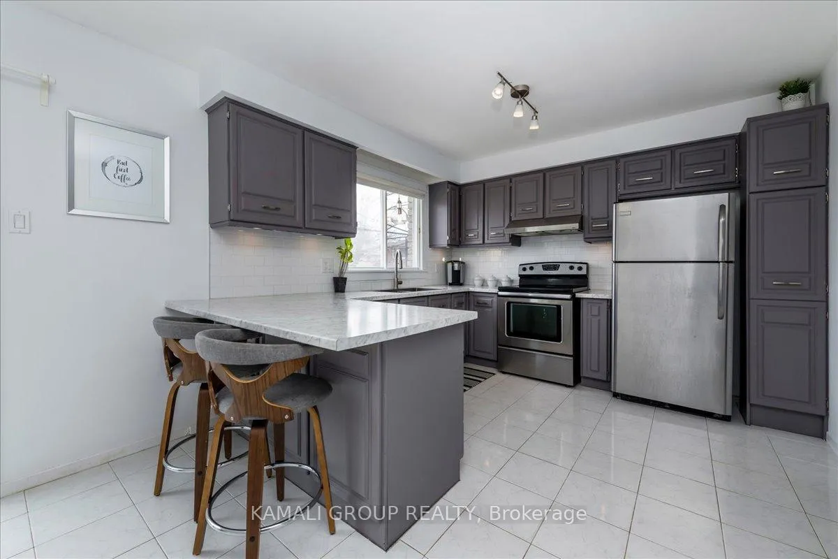 Photo 10 of Unit Main, 3 Cartwright Drive, Barrie, Cundles East — HOMEH