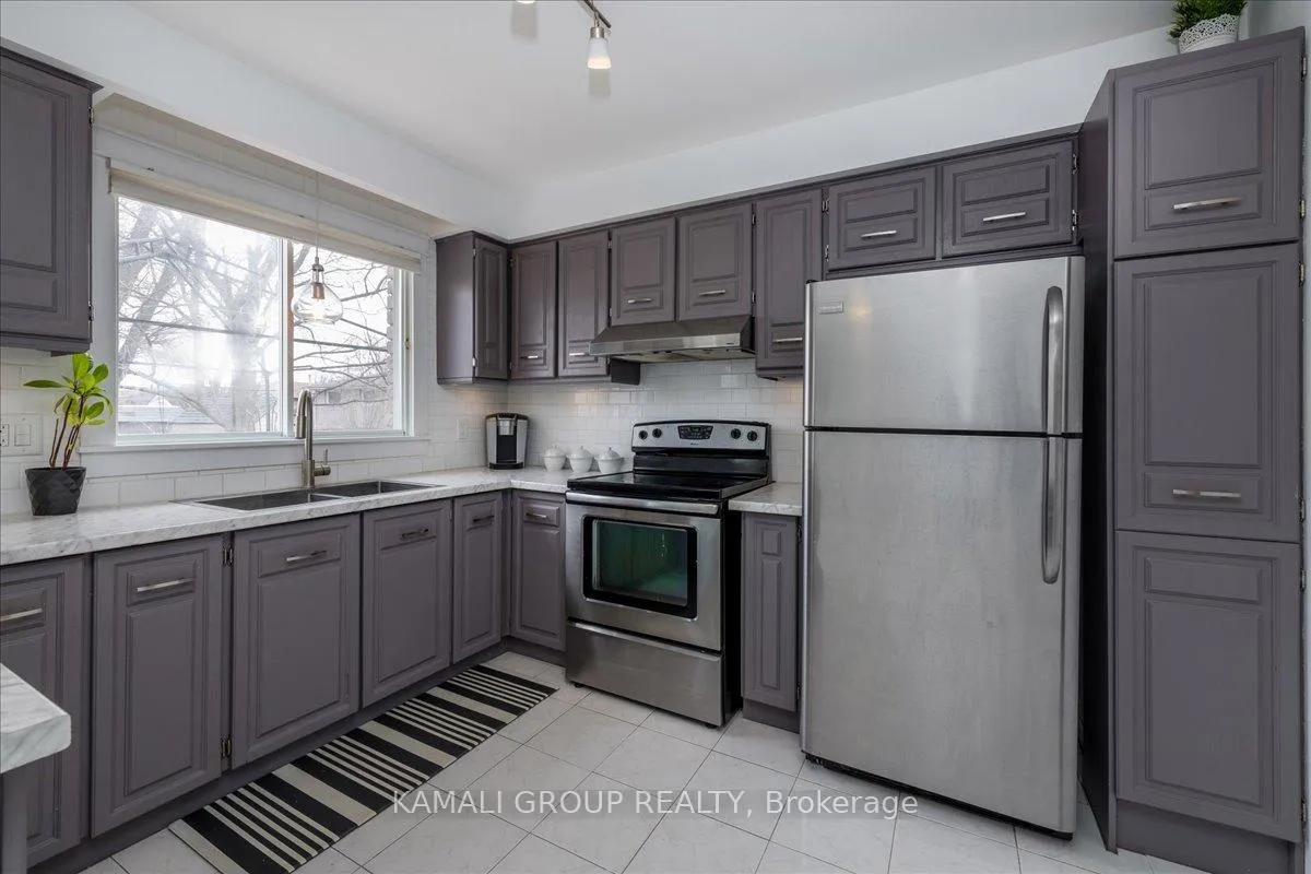 Photo 11 of Unit Main, 3 Cartwright Drive, Barrie, Cundles East — HOMEH
