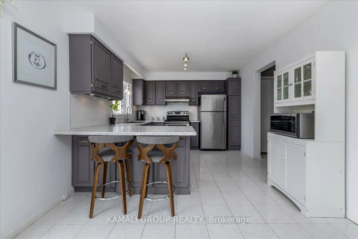 Photo 12 of Unit Main, 3 Cartwright Drive, Barrie, Cundles East — HOMEH