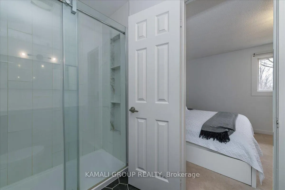 Photo 18 of Unit Main, 3 Cartwright Drive, Barrie, Cundles East — HOMEH