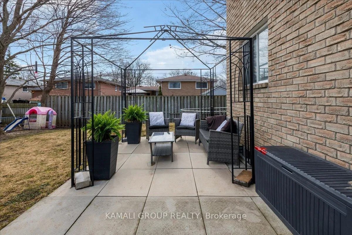 Photo 26 of Unit Main, 3 Cartwright Drive, Barrie, Cundles East — HOMEH