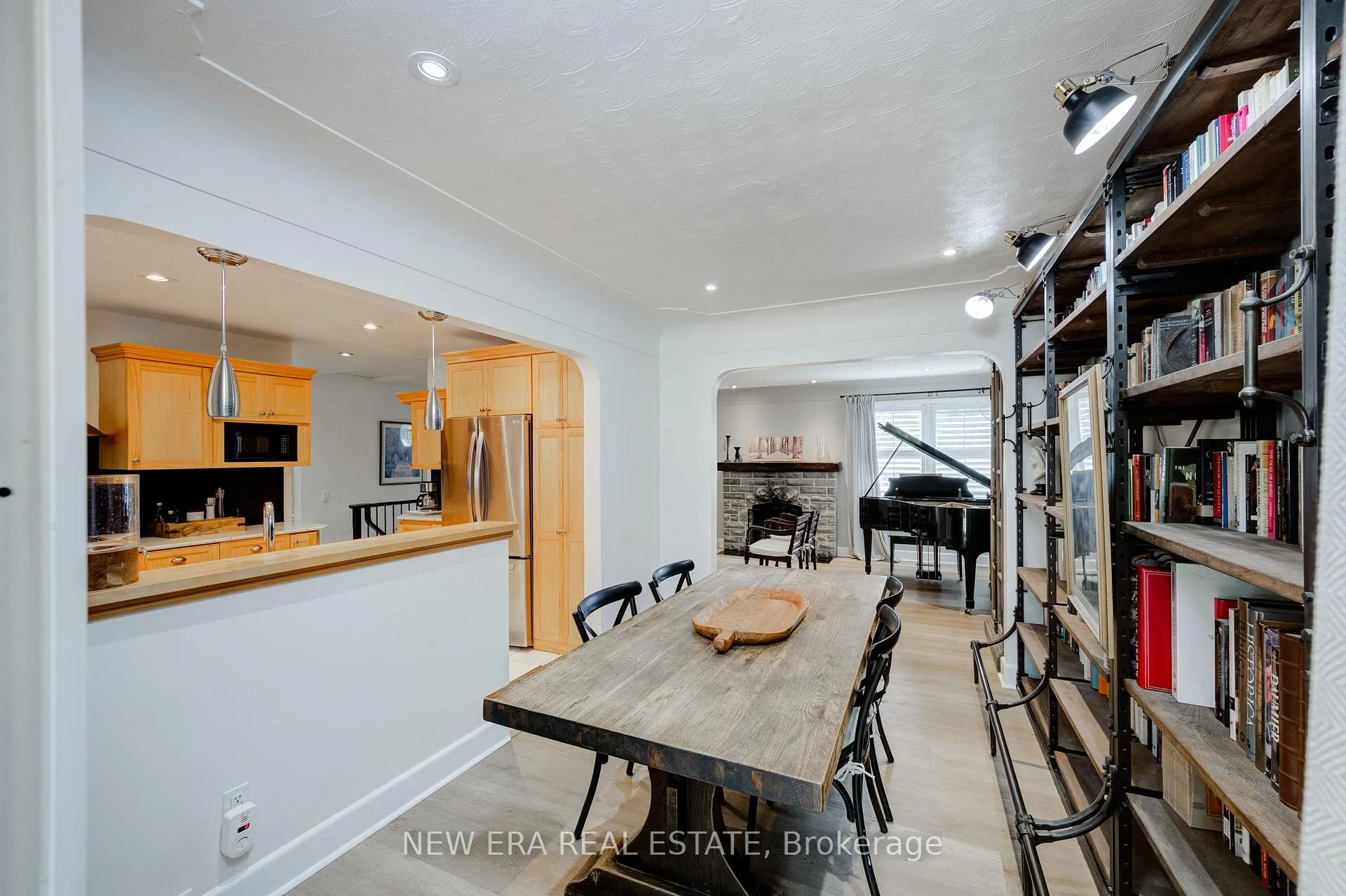 Photo 8 of 3 Fallsview Road, Hamilton, Greensville — HOMEH