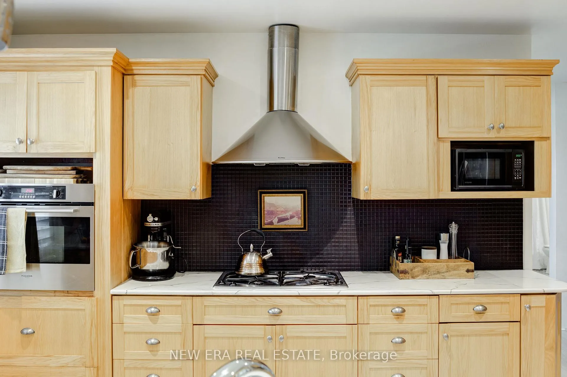 Photo 10 of 3 Fallsview Road, Hamilton, Greensville — HOMEH