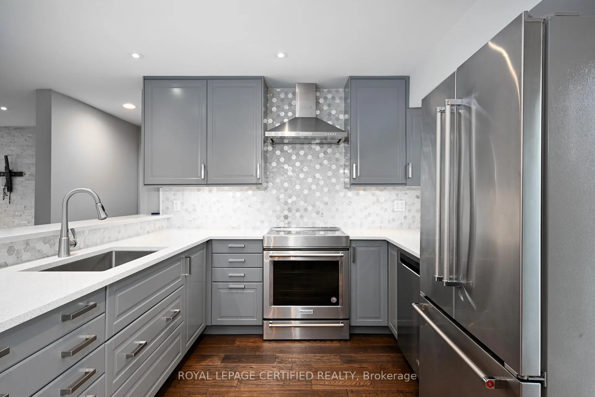 Photo 6 of 141 Olive Street, Grimsby, Grimsby Beach — HOMEH