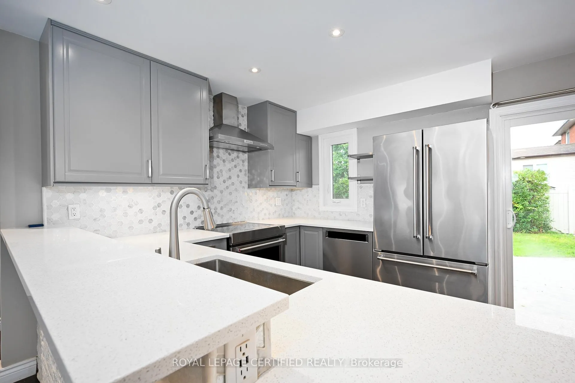 Photo 9 of 141 Olive Street, Grimsby, Grimsby Beach — HOMEH