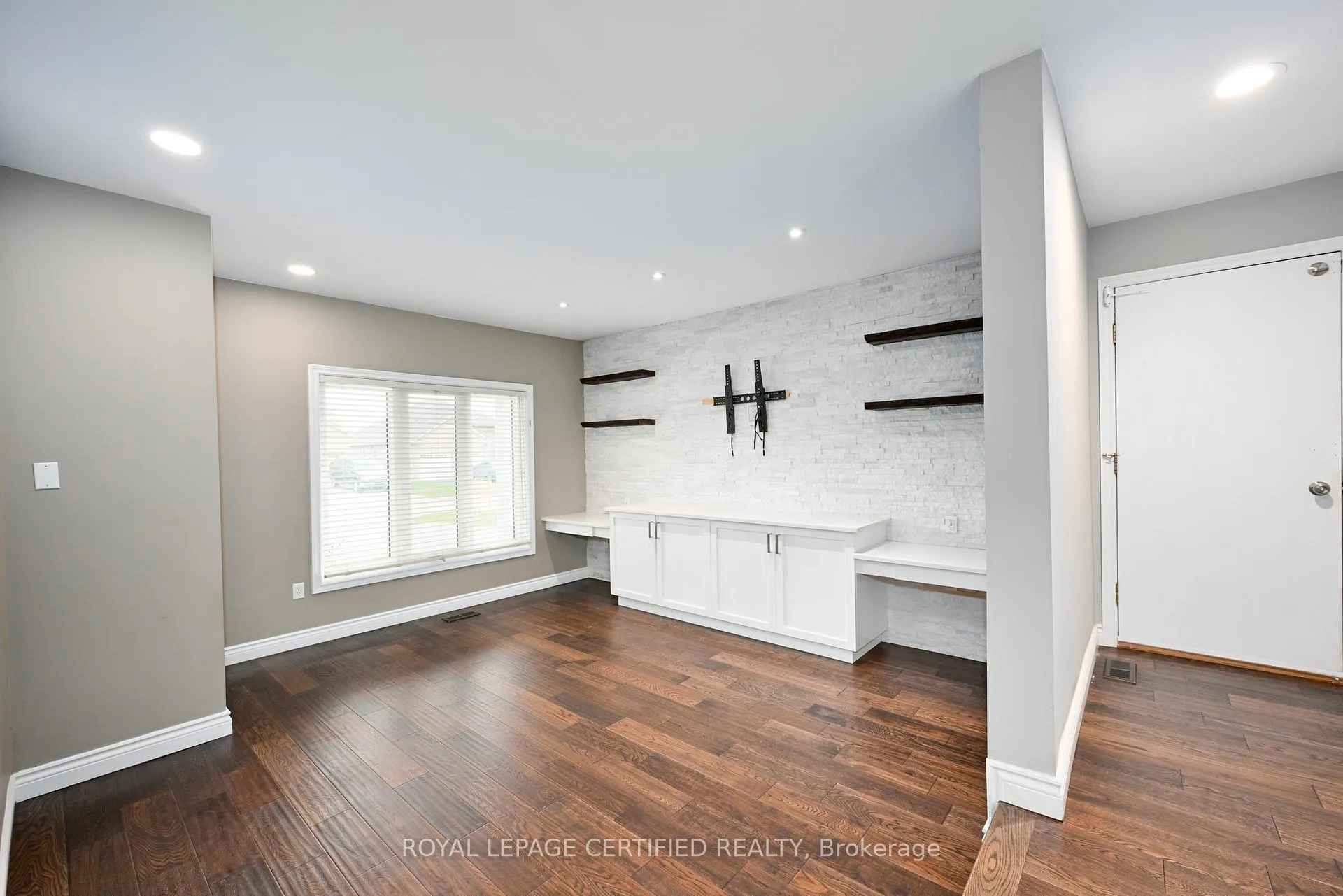 Photo 17 of 141 Olive Street, Grimsby, Grimsby Beach — HOMEH
