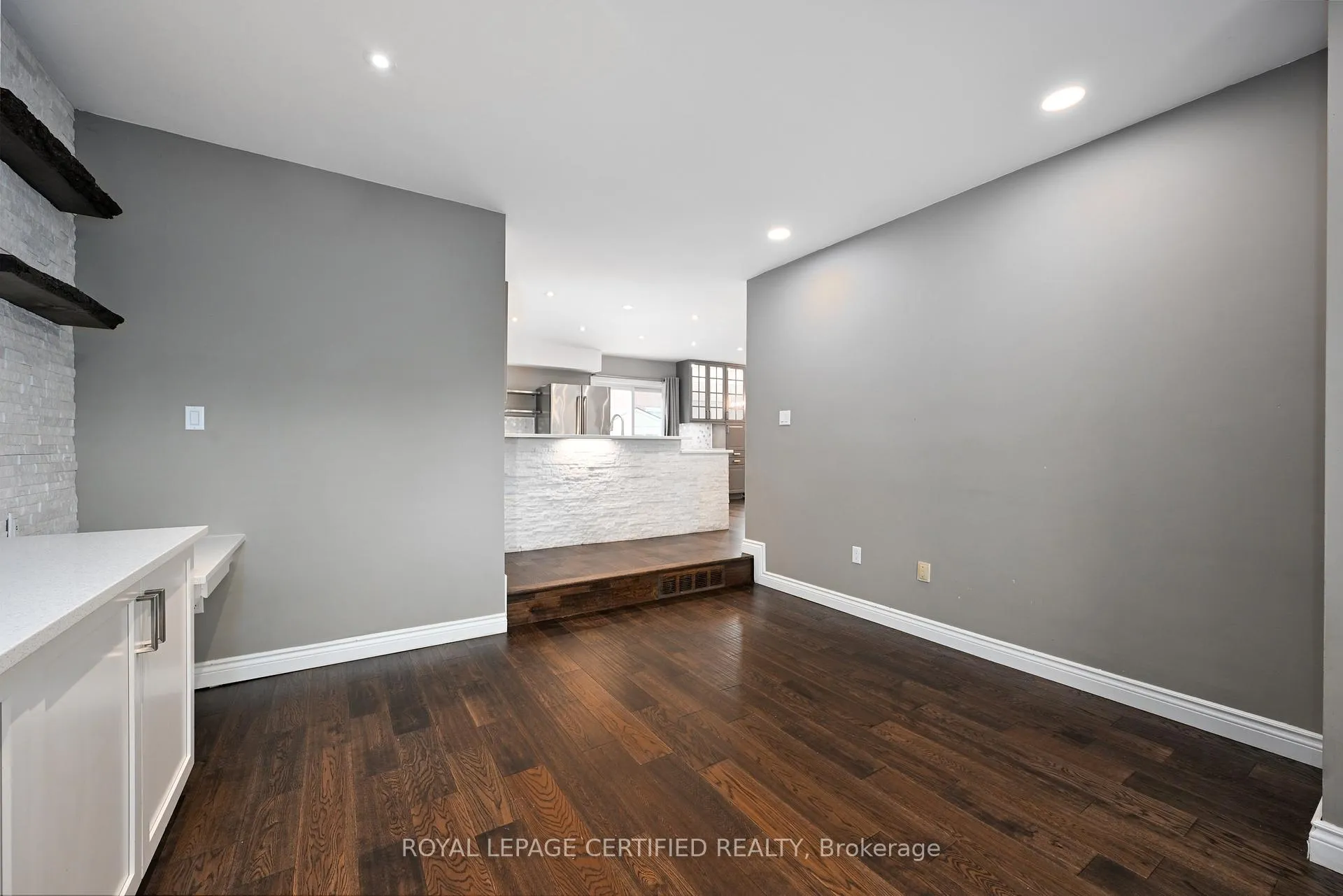 Photo 19 of 141 Olive Street, Grimsby, Grimsby Beach — HOMEH