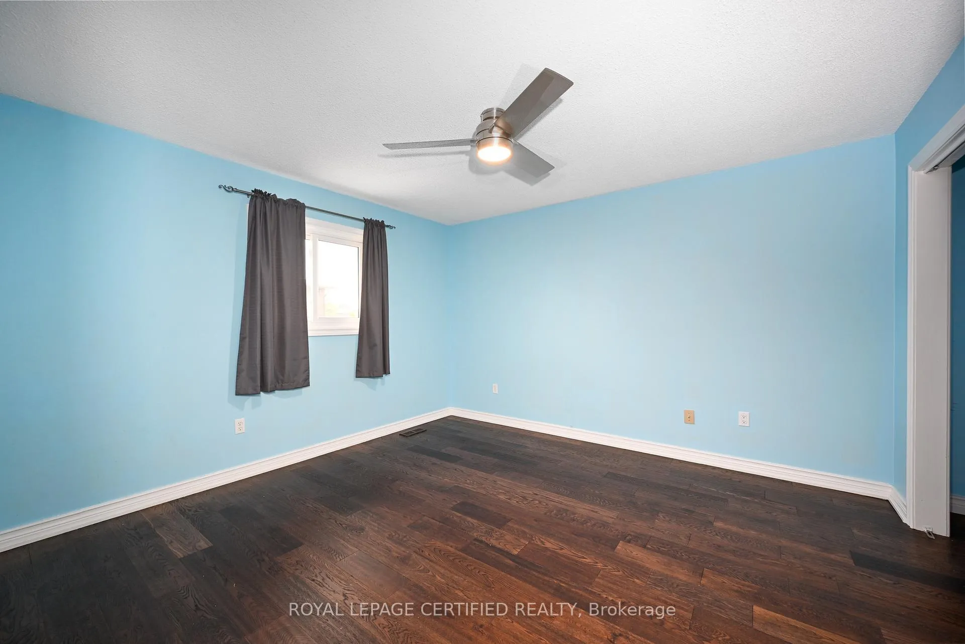Photo 33 of 141 Olive Street, Grimsby, Grimsby Beach — HOMEH