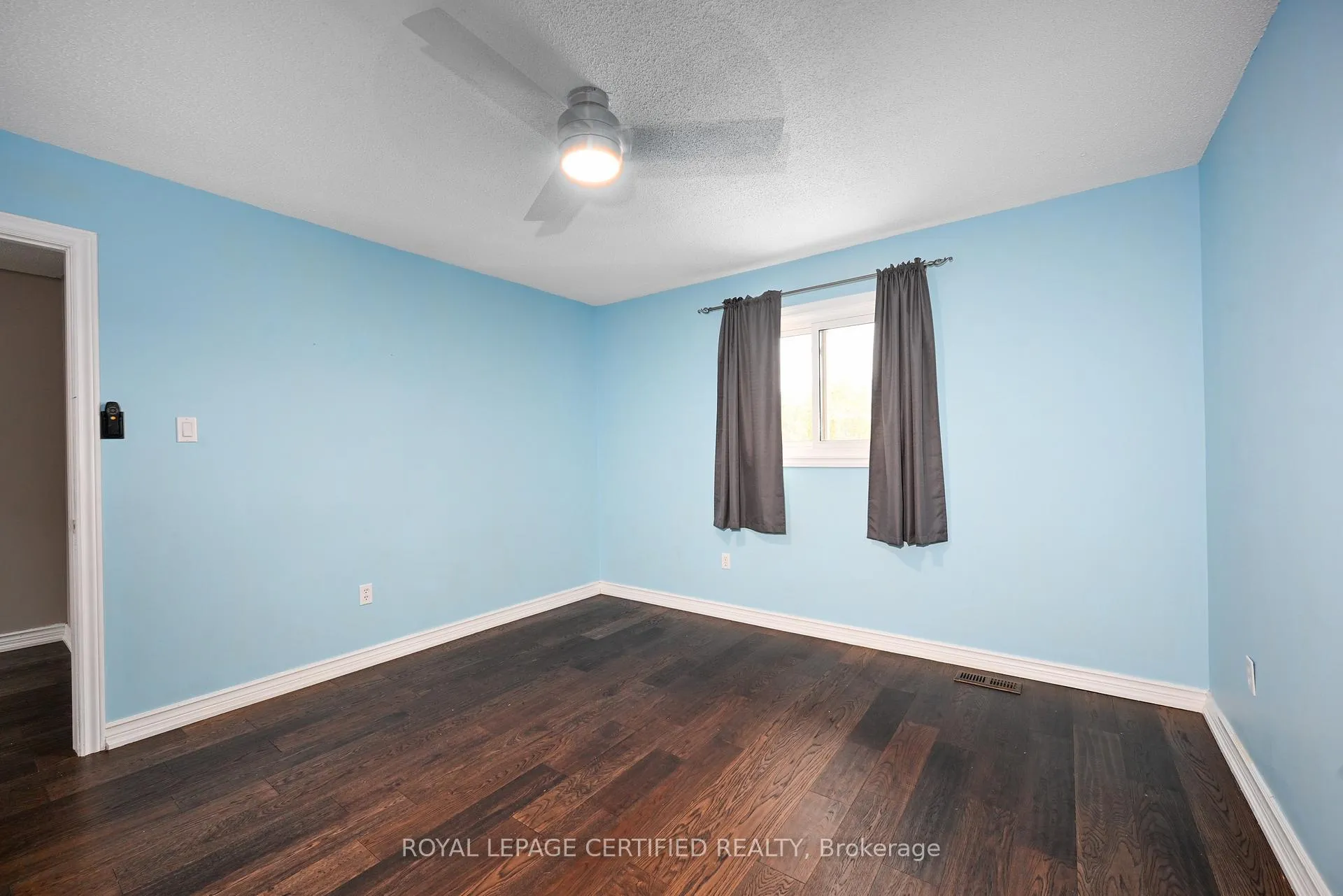 Photo 34 of 141 Olive Street, Grimsby, Grimsby Beach — HOMEH